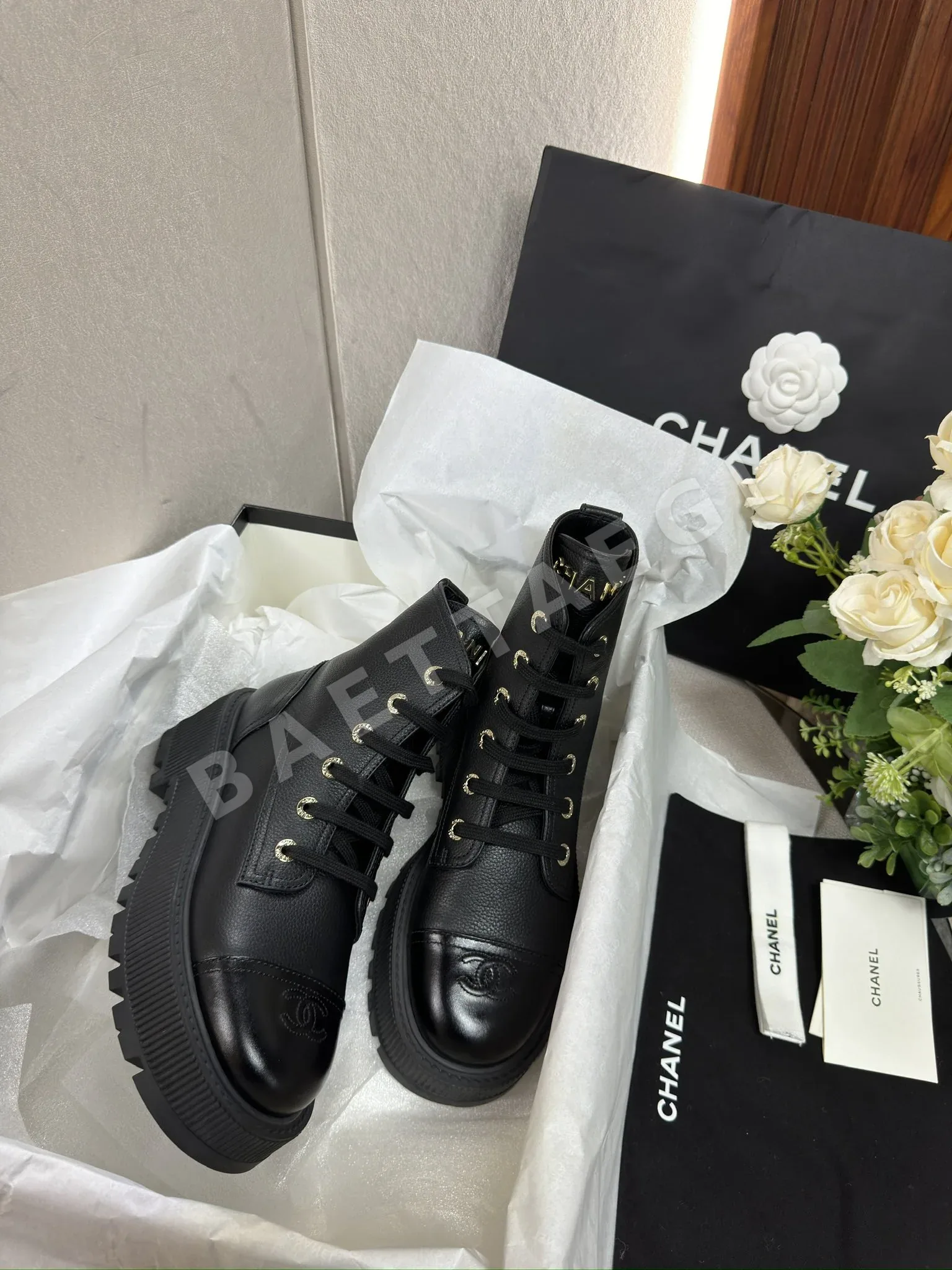 샤넬 23B 두꺼운 바닥 마틴 부츠 상세 이미지 8