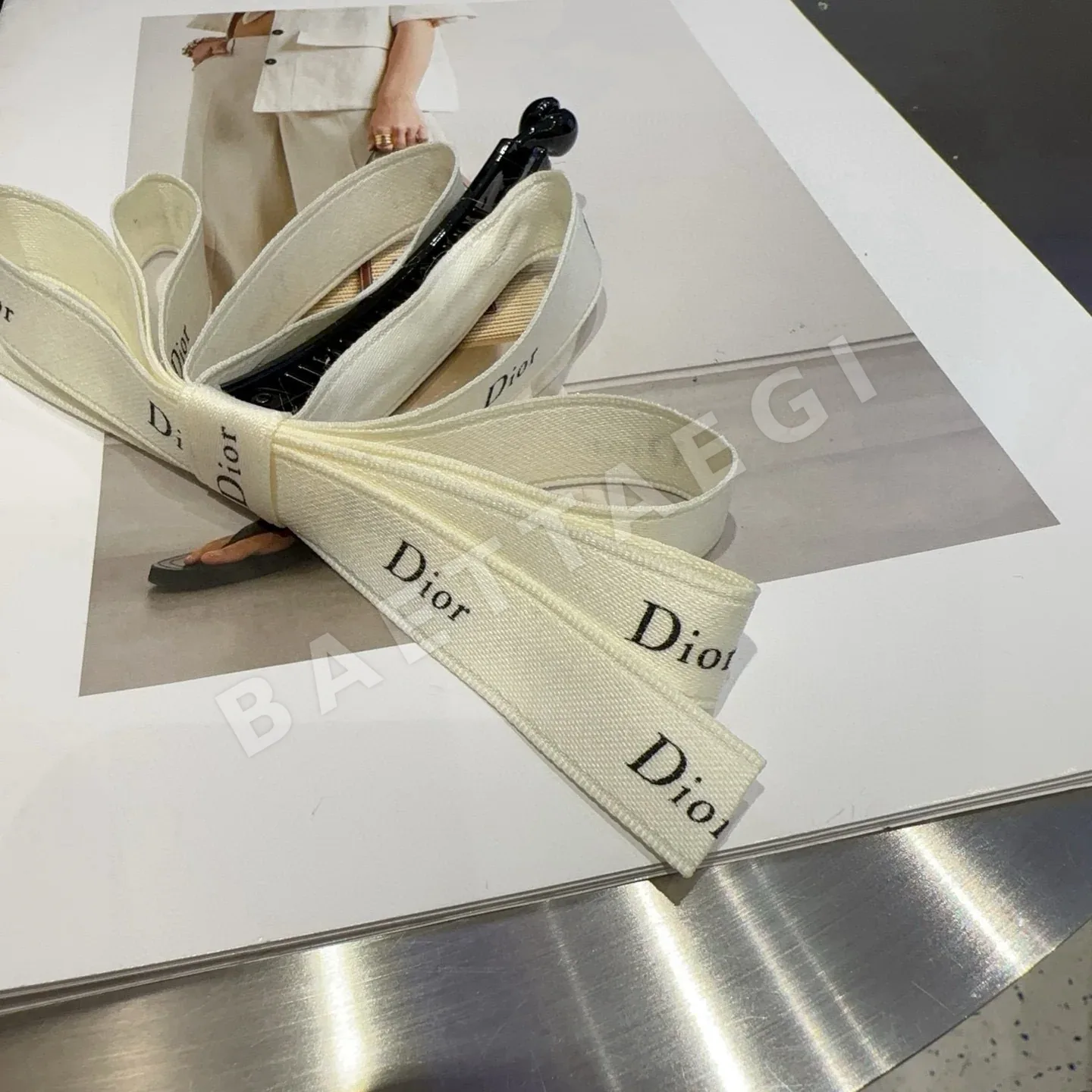 디올 CD 헤어 클립 상세 이미지 5