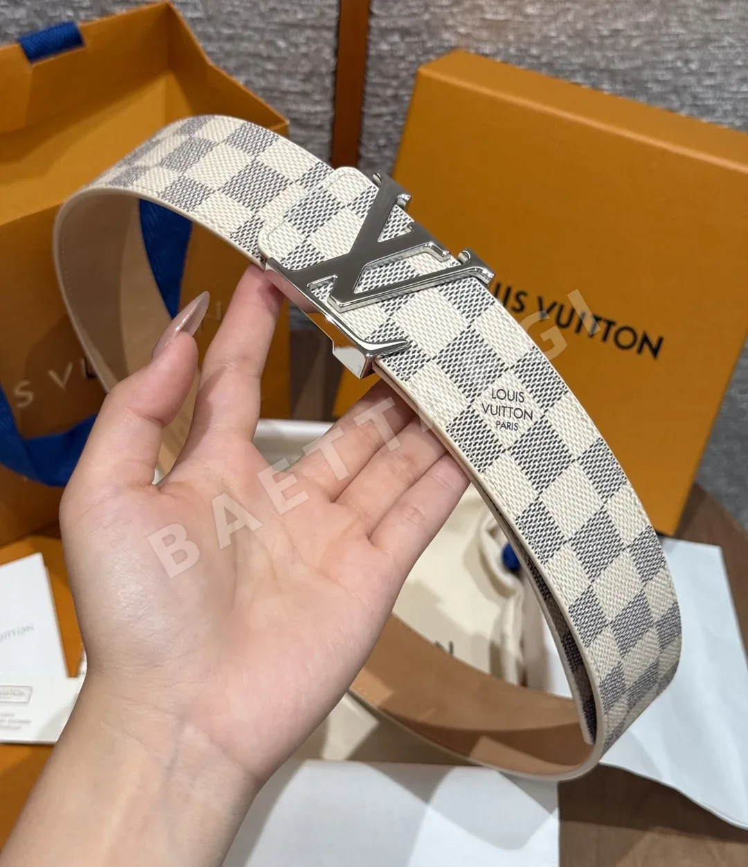 루이비통 이니셜 40mm 리버시블 벨트 상세 이미지 3
