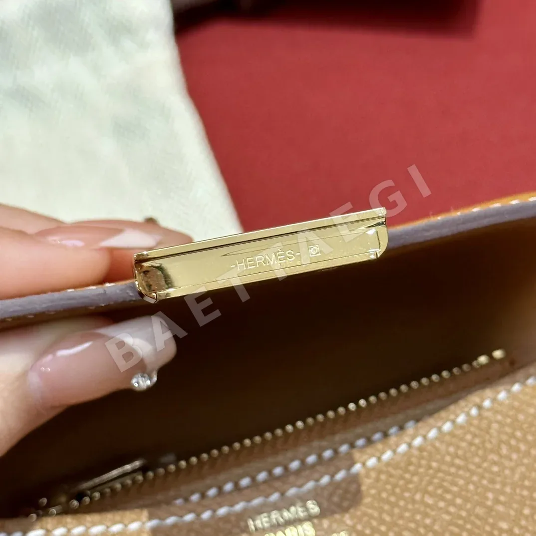 에르메스 콘스탄스 슬림 지갑 상세 이미지 6