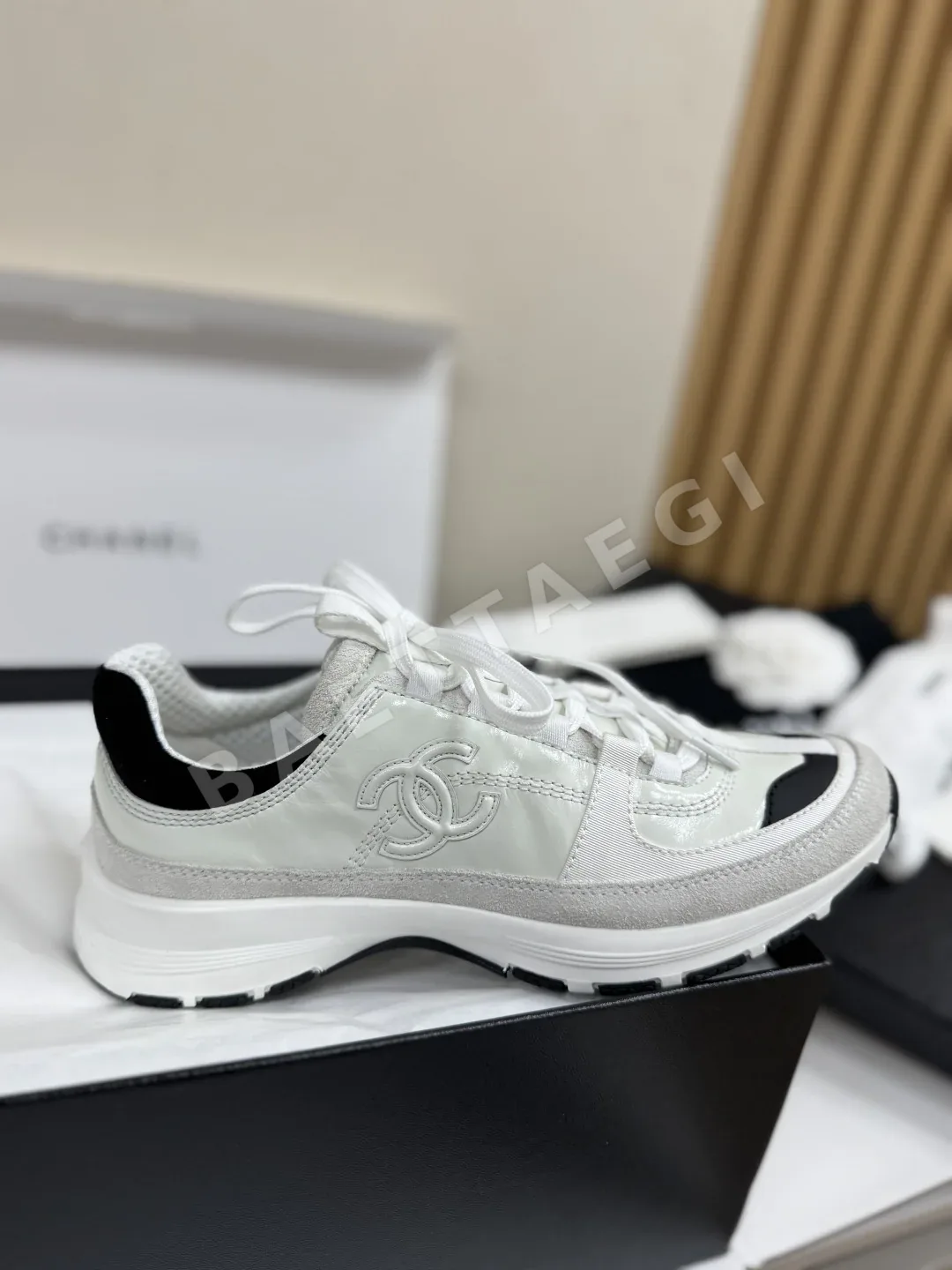 샤넬 25A 메티에다르 가죽 스니커즈 상세 이미지 9