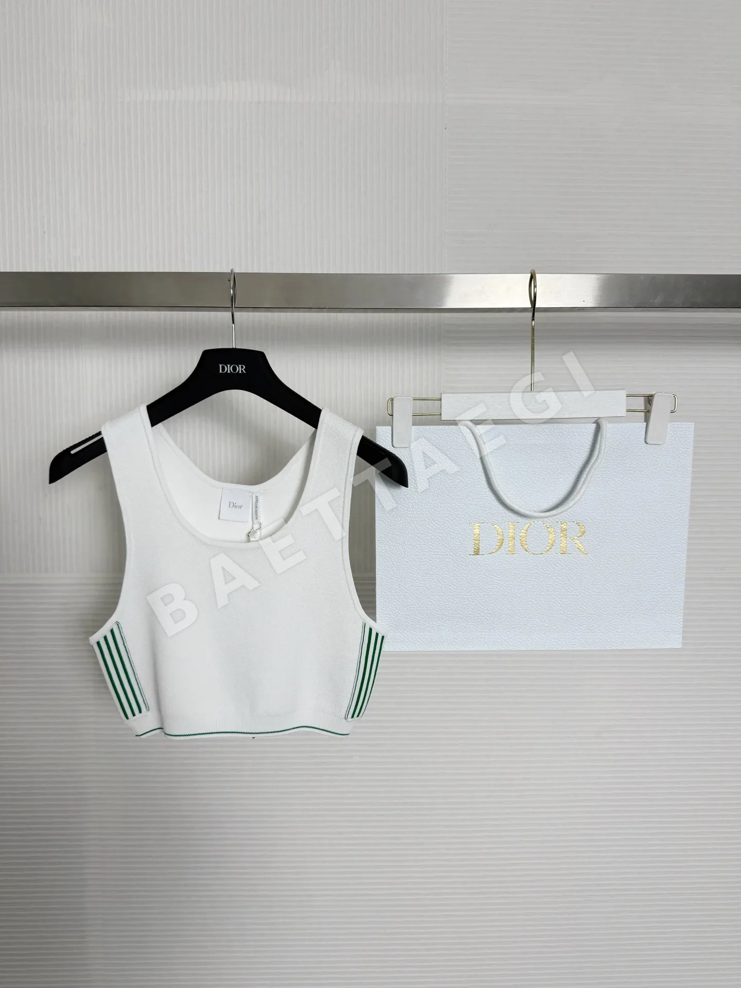 디올 여성 스포츠 베스트 212658