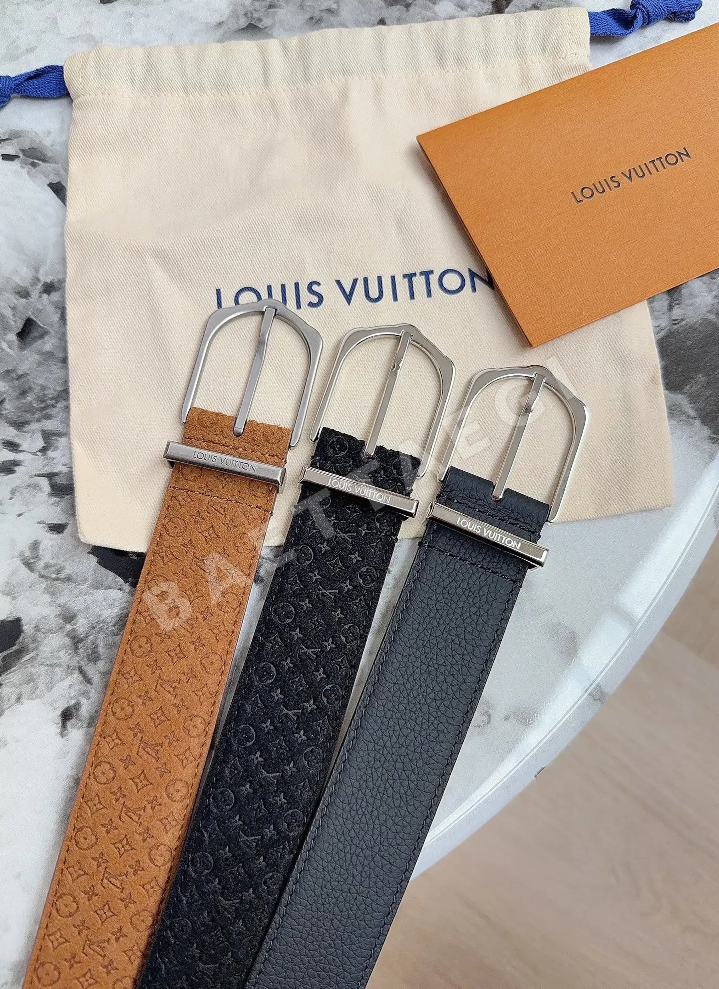 루이비통 LV 라이트 프로그 모노그램 스웨이드 벨트 상세 이미지 9
