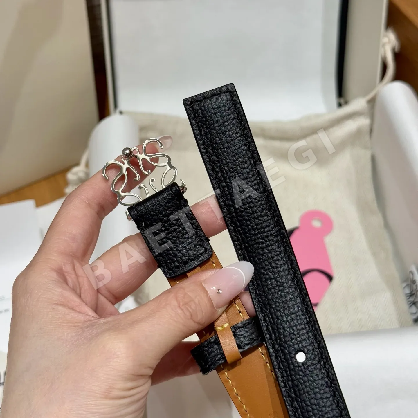 로에베 아나그램 버클 가죽 벨트 상세 이미지 6