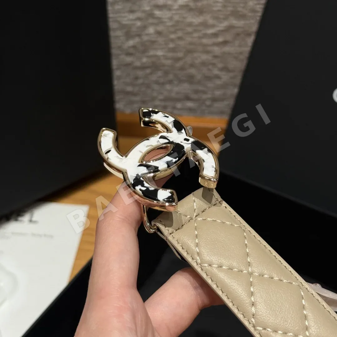 샤넬 더블 C 메탈 로고 램스킨 벨트 상세 이미지 5