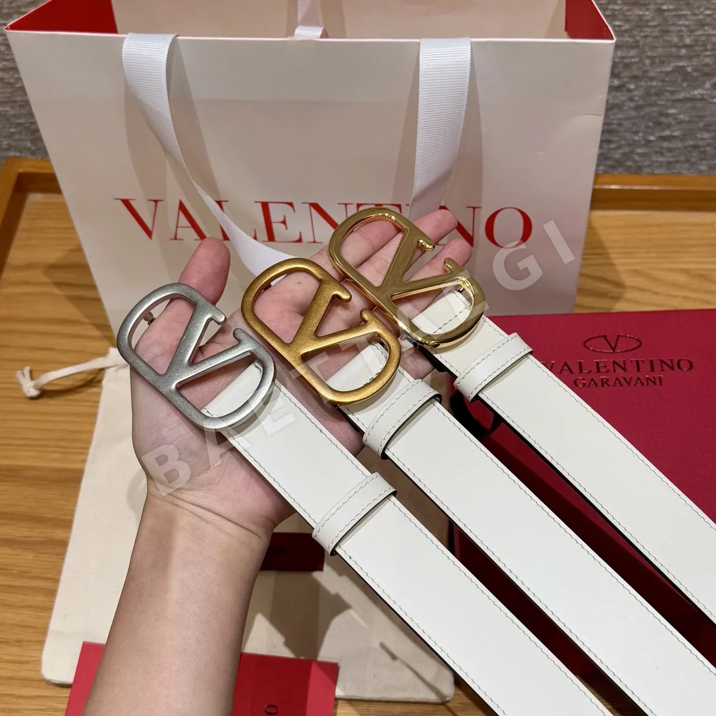 발렌티노 VLOGO 송아지가죽 벨트 상세 이미지 3