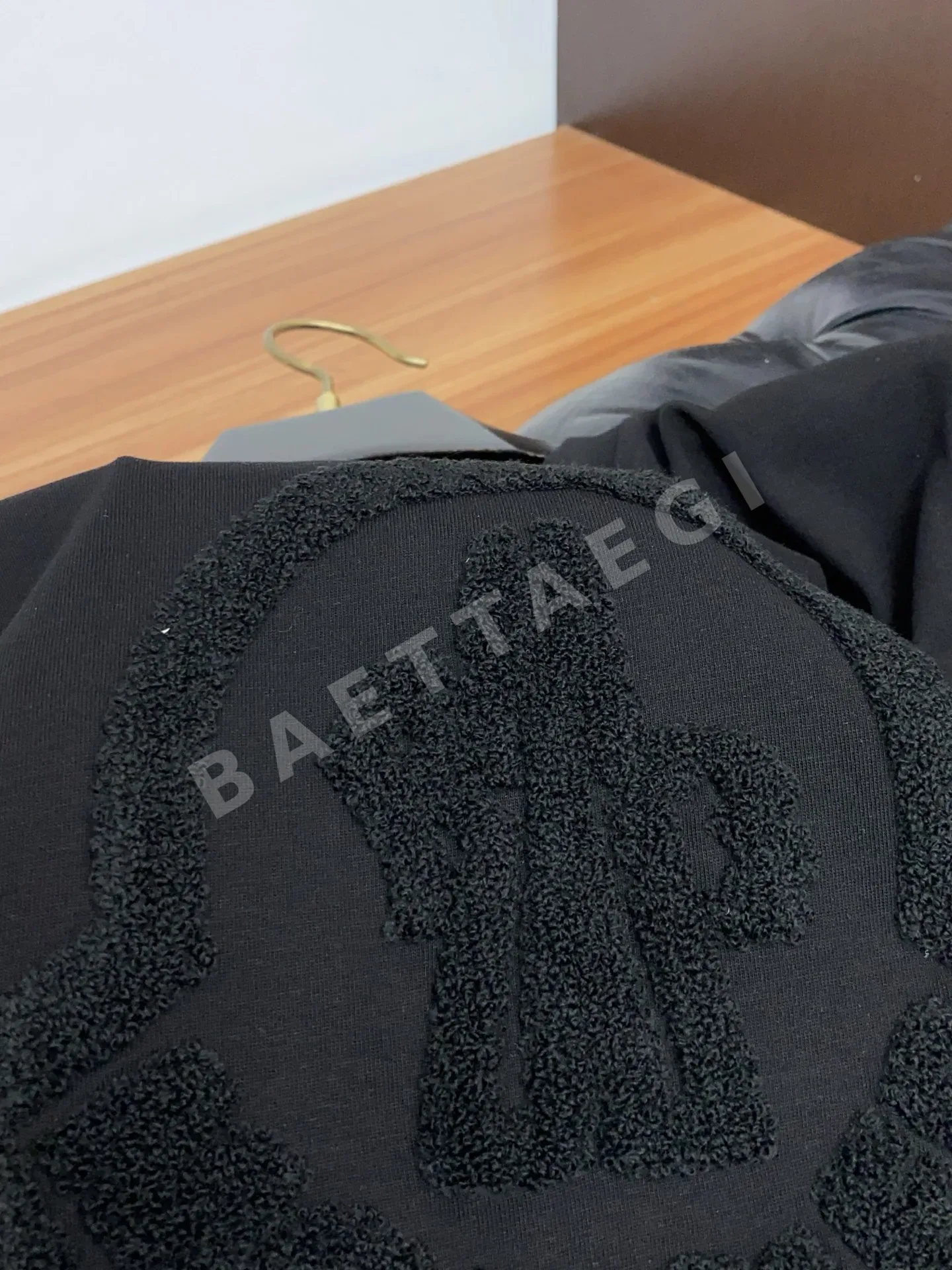 몽클레르 자수 크루넥 코튼 남성 반팔 티셔츠 상세 이미지 8