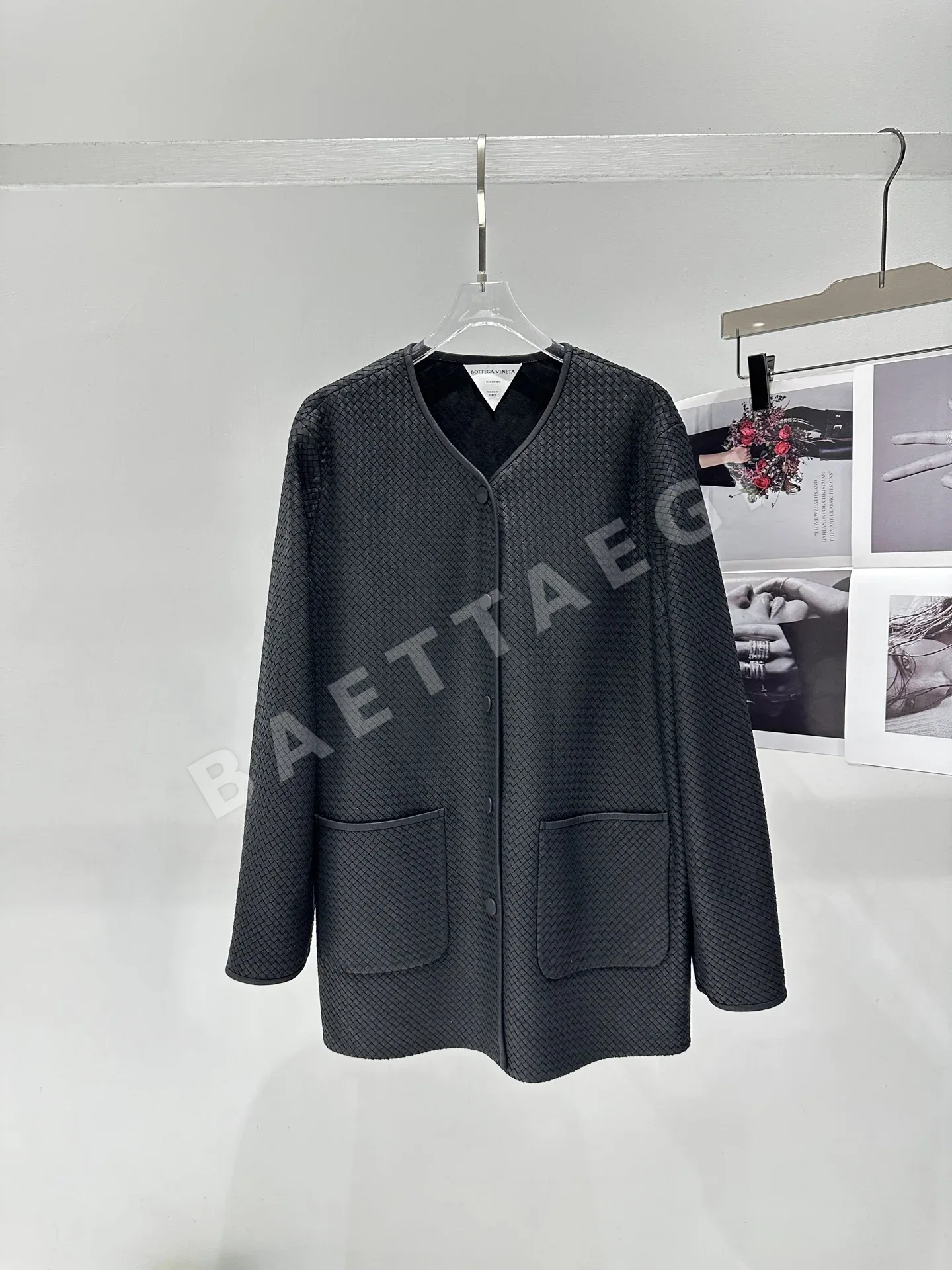 보테가베네타 램스킨 오프숄더 여성 자켓 206383