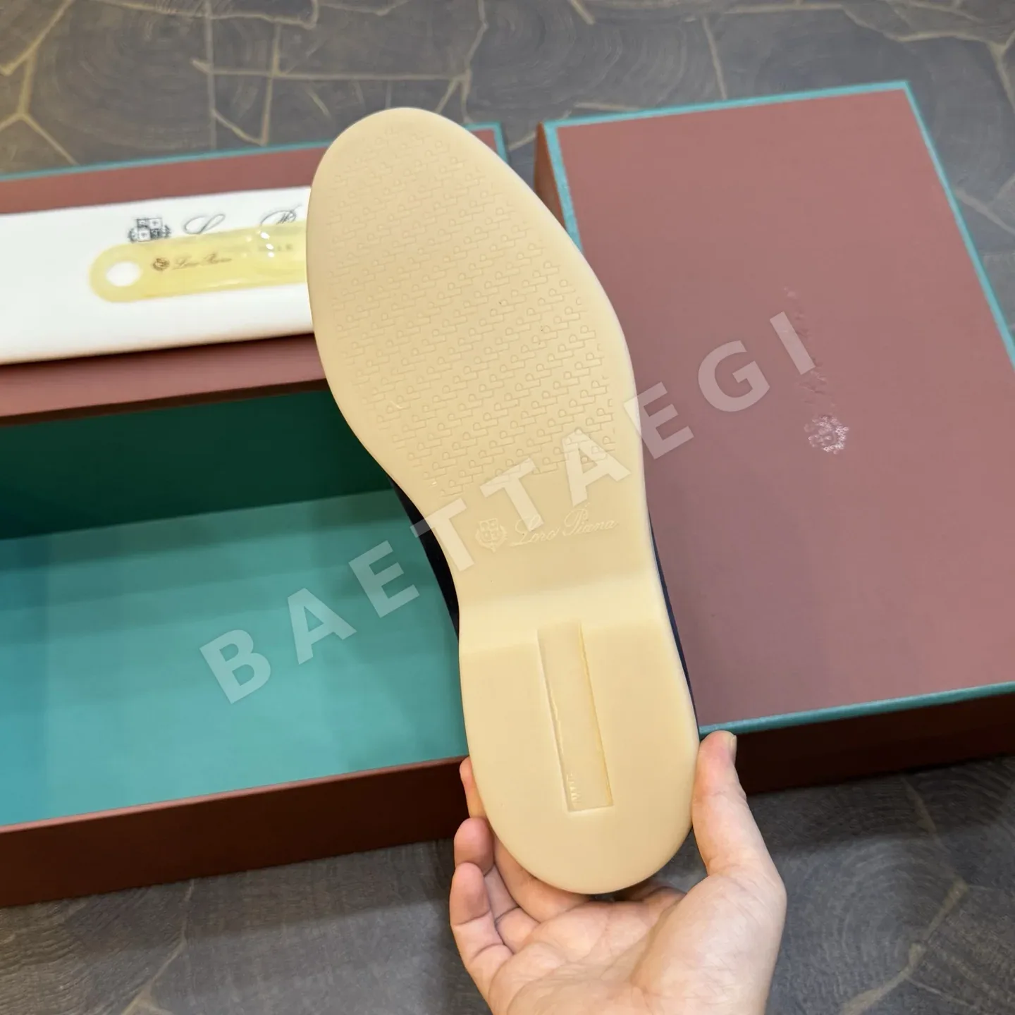 로로피아나 로퍼 스웨이드 상세 이미지 9