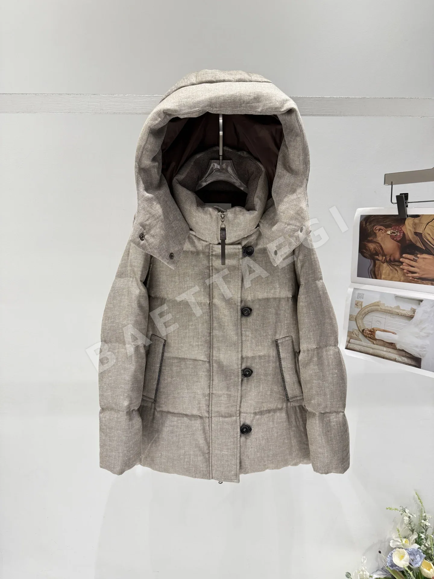 브루넬로쿠치넬리 오트쿠튀르 공방(Métiers d'Art) 컬렉션 패딩 상세 이미지 8