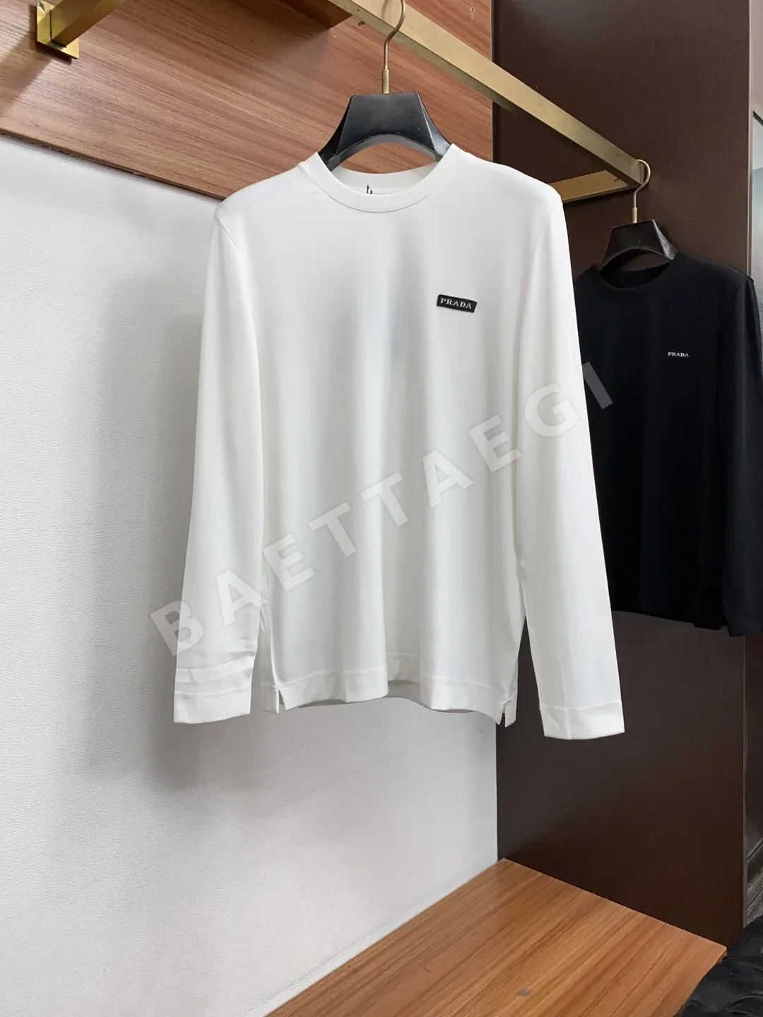 프라다 모달 혼방 남성 긴팔 티셔츠 205969