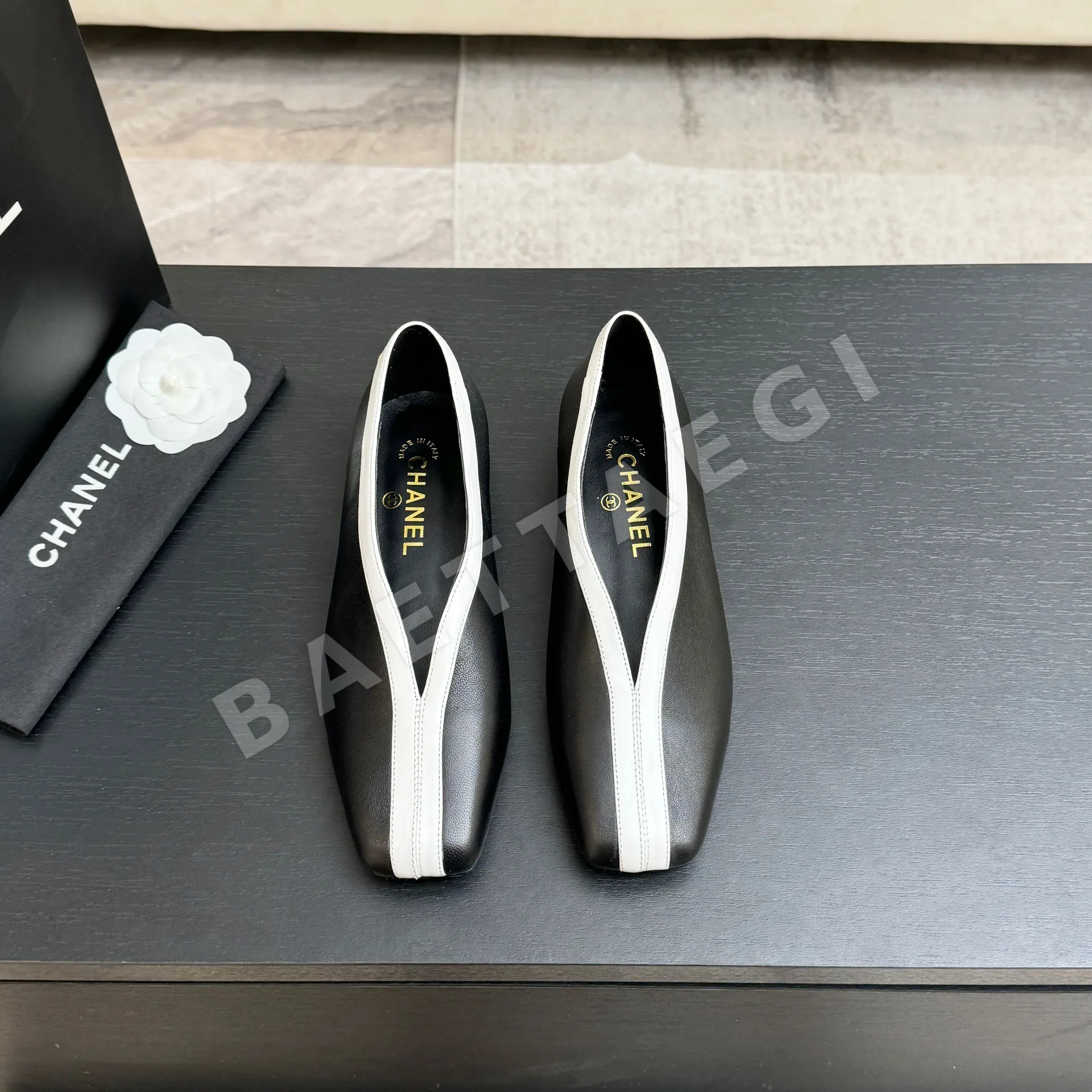 샤넬 26C 더블 C 컬러블록 플랫슈즈 98641
