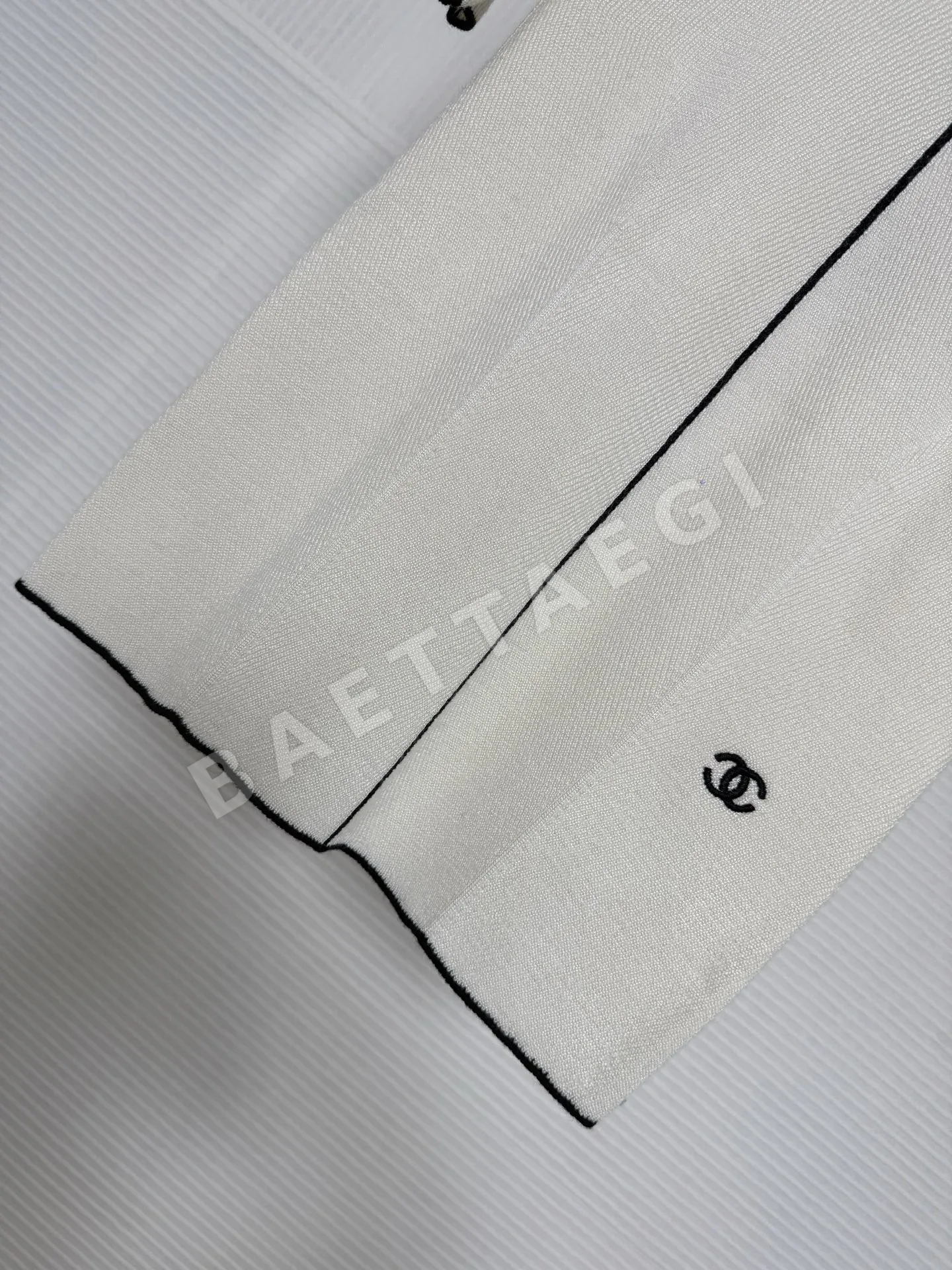 샤넬 컬러 블록 크루넥 니트 반팔 탑 상세 이미지 5