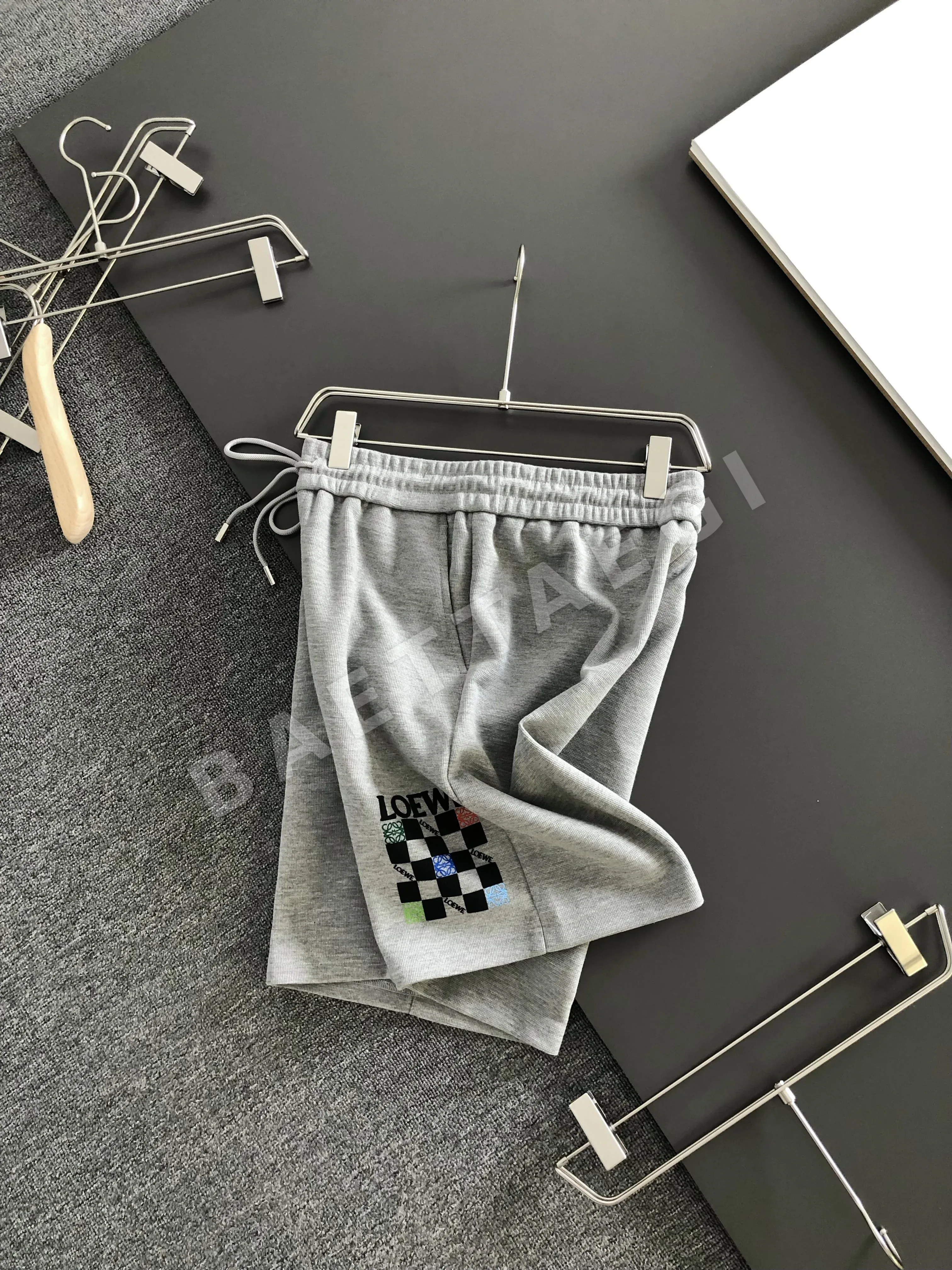 로에베 스트레이트 레그 자수 남성 반바지 상세 이미지 11