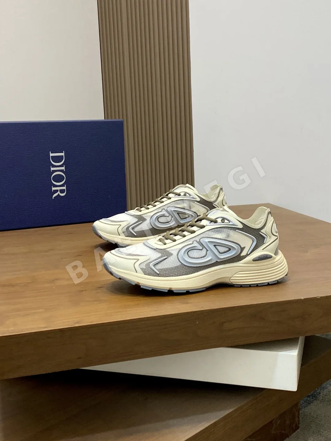 디올 B30 스니커즈 블루 테크니컬 패브릭 CD30 로고 상세 이미지 3