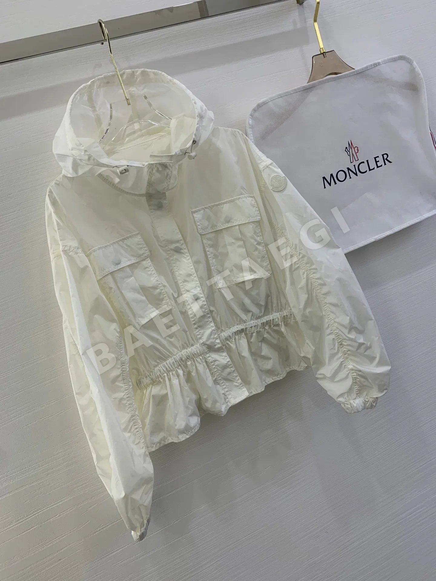 몽클레르 여성 후드 나일론 재킷 6519 상세 이미지 3