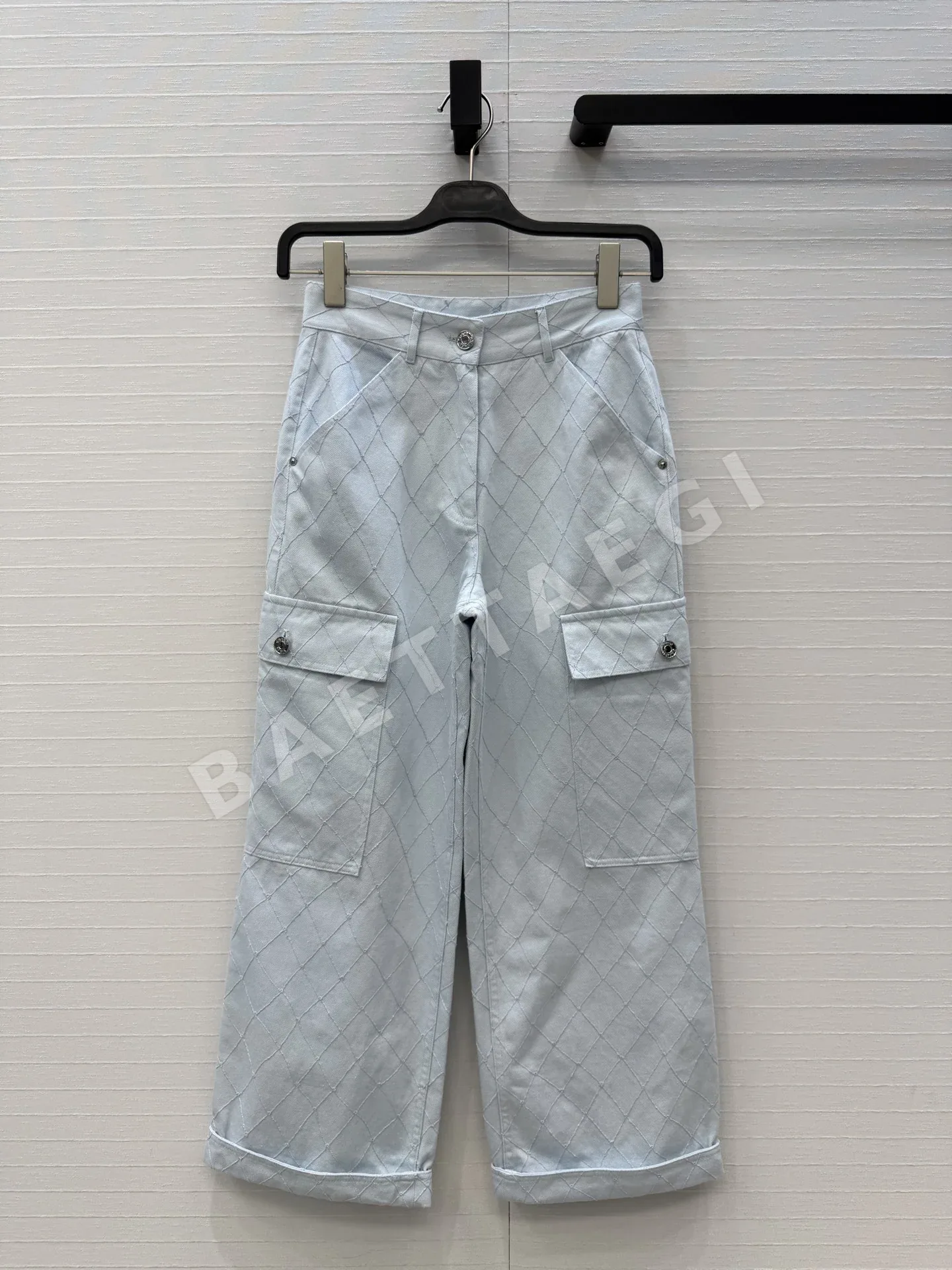 샤넬 다이아몬드 자수 스트레이트 레그 데님 바지 136799