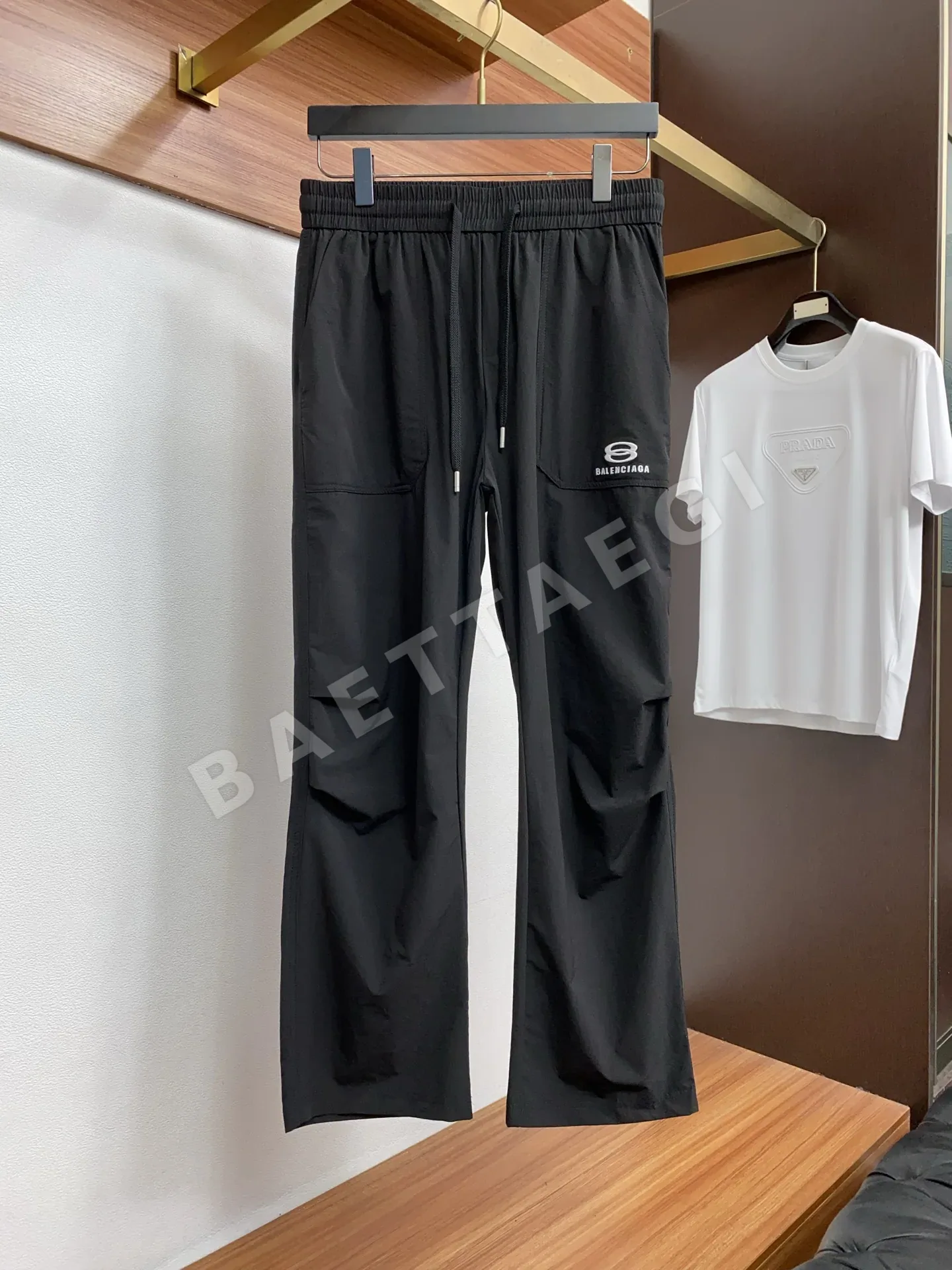 발렌시아가 남성용 캐주얼 바지 상세 이미지 2