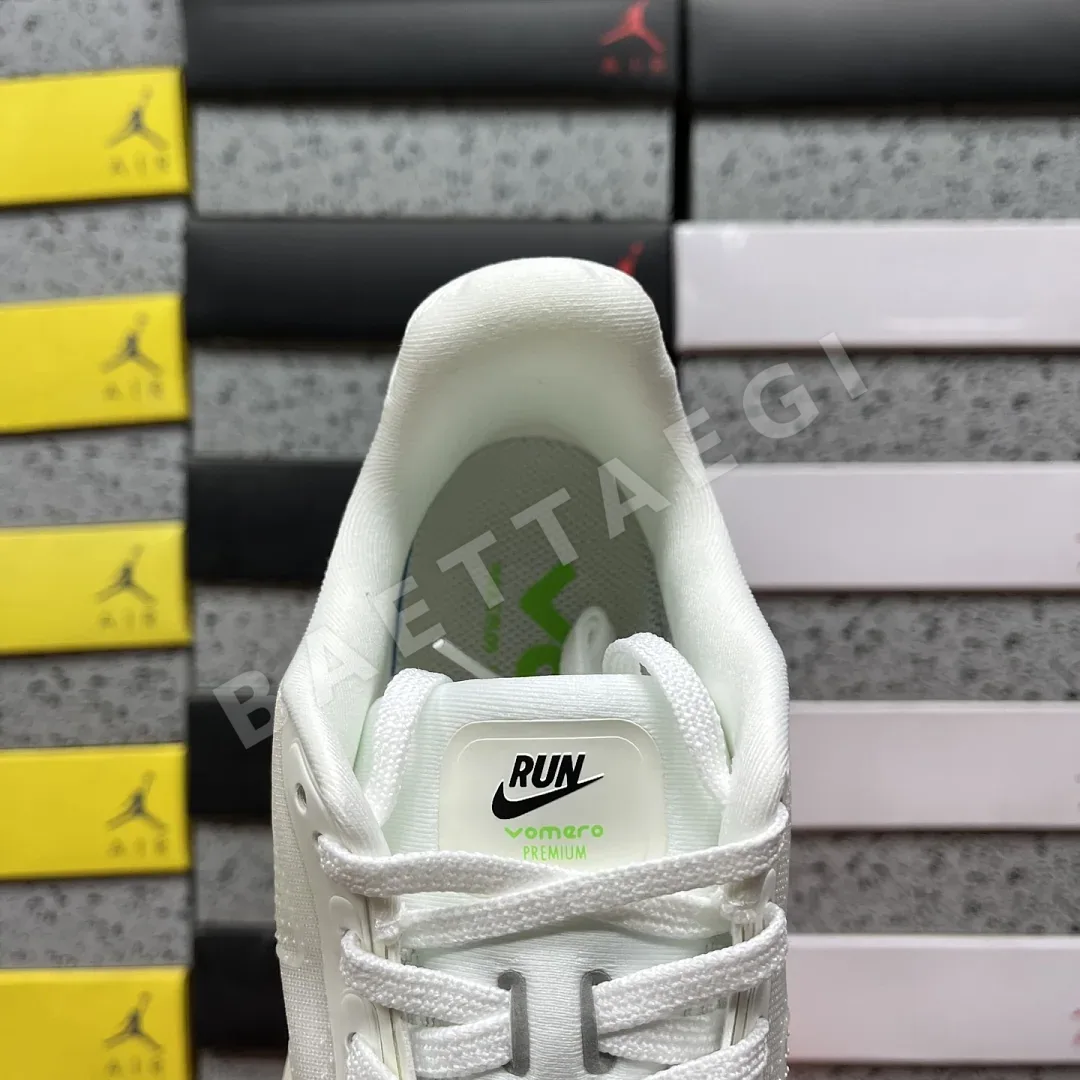 나이키 [CG] 보메로 프리미엄 HQ2050-303 201982 Nike Vomero Premium 상세 이미지 7