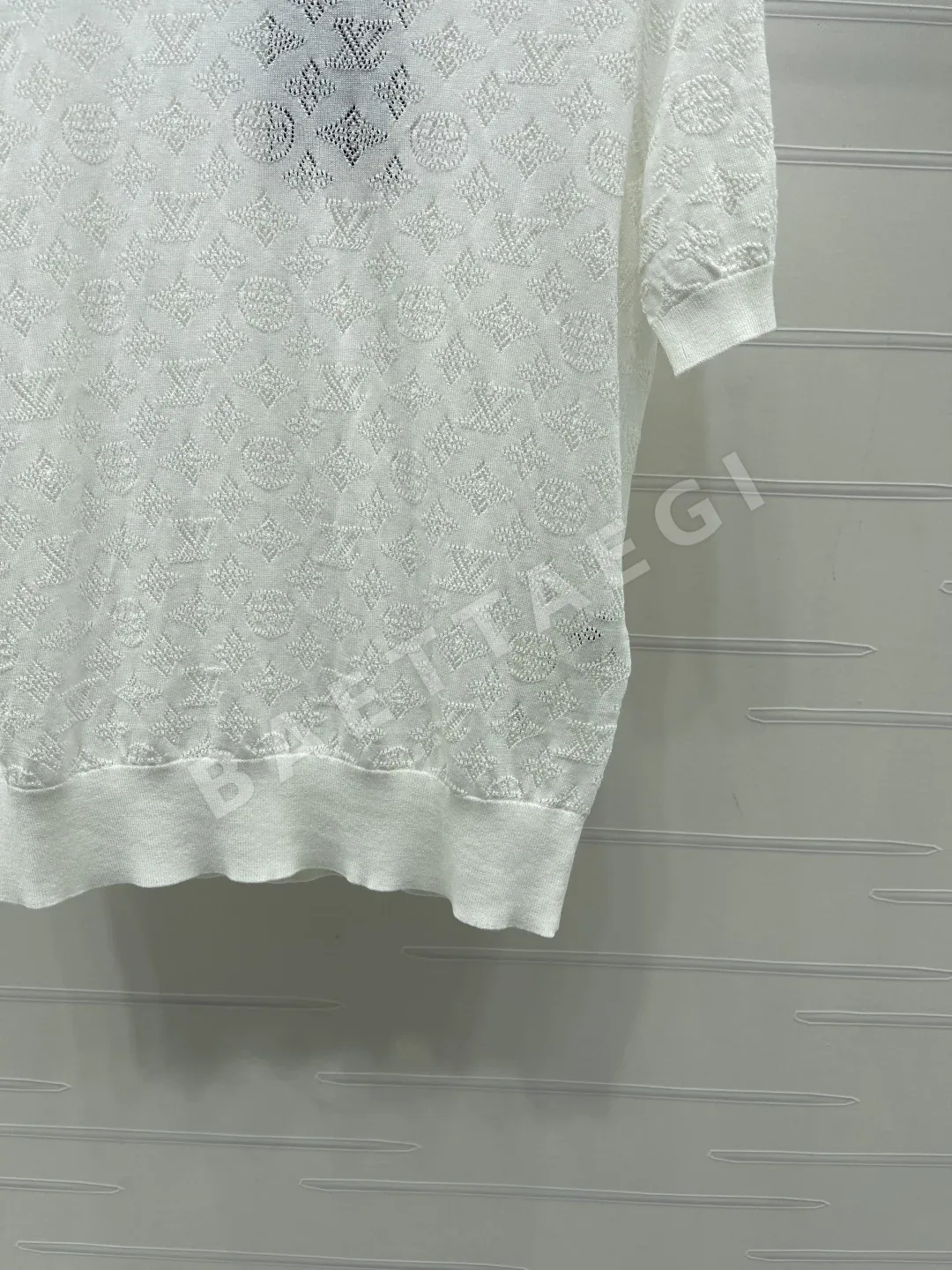 루이비통 자카드 시스루 로고 니트 반팔 탑 상세 이미지 6