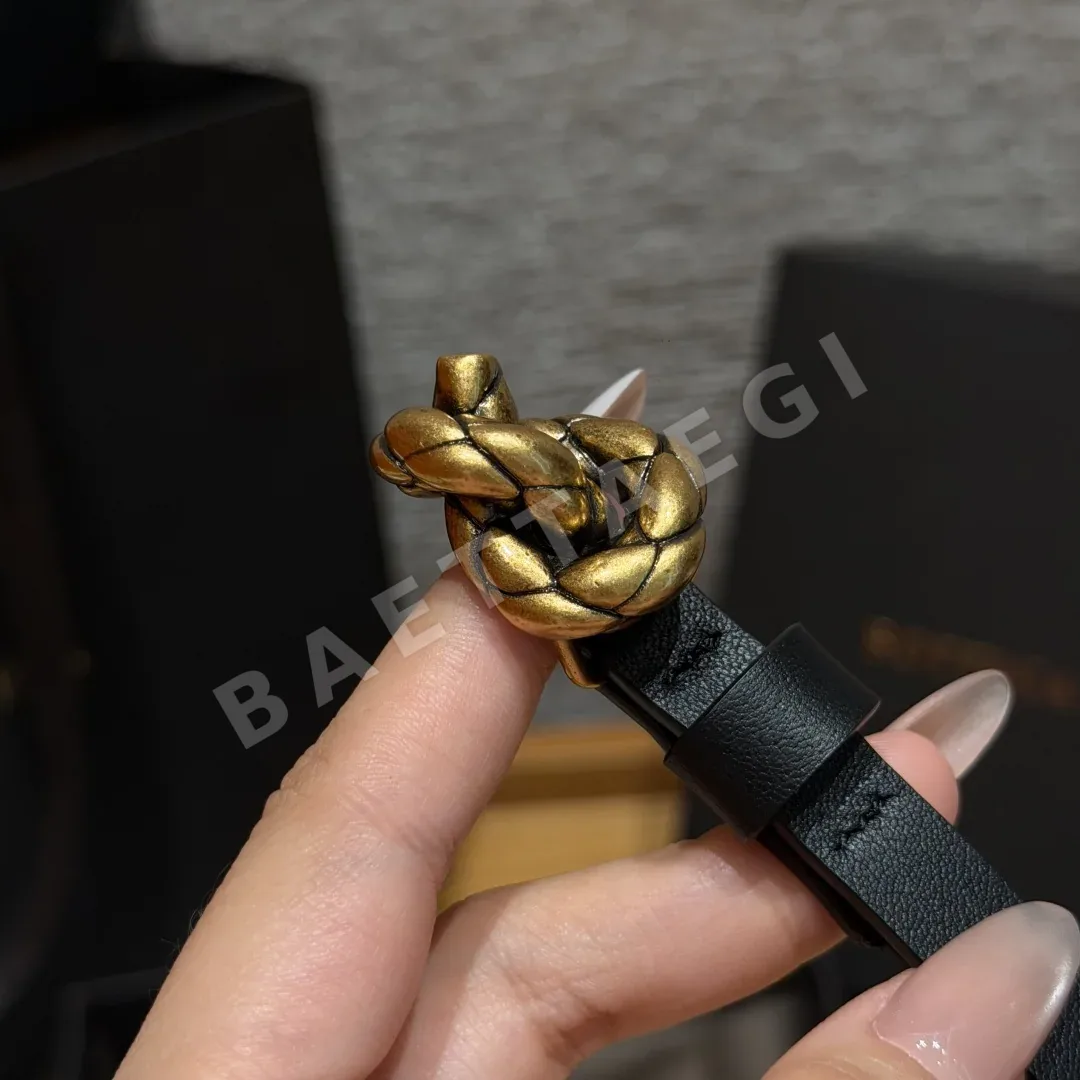 보테가베네타 소가죽 슬림 벨트 상세 이미지 5