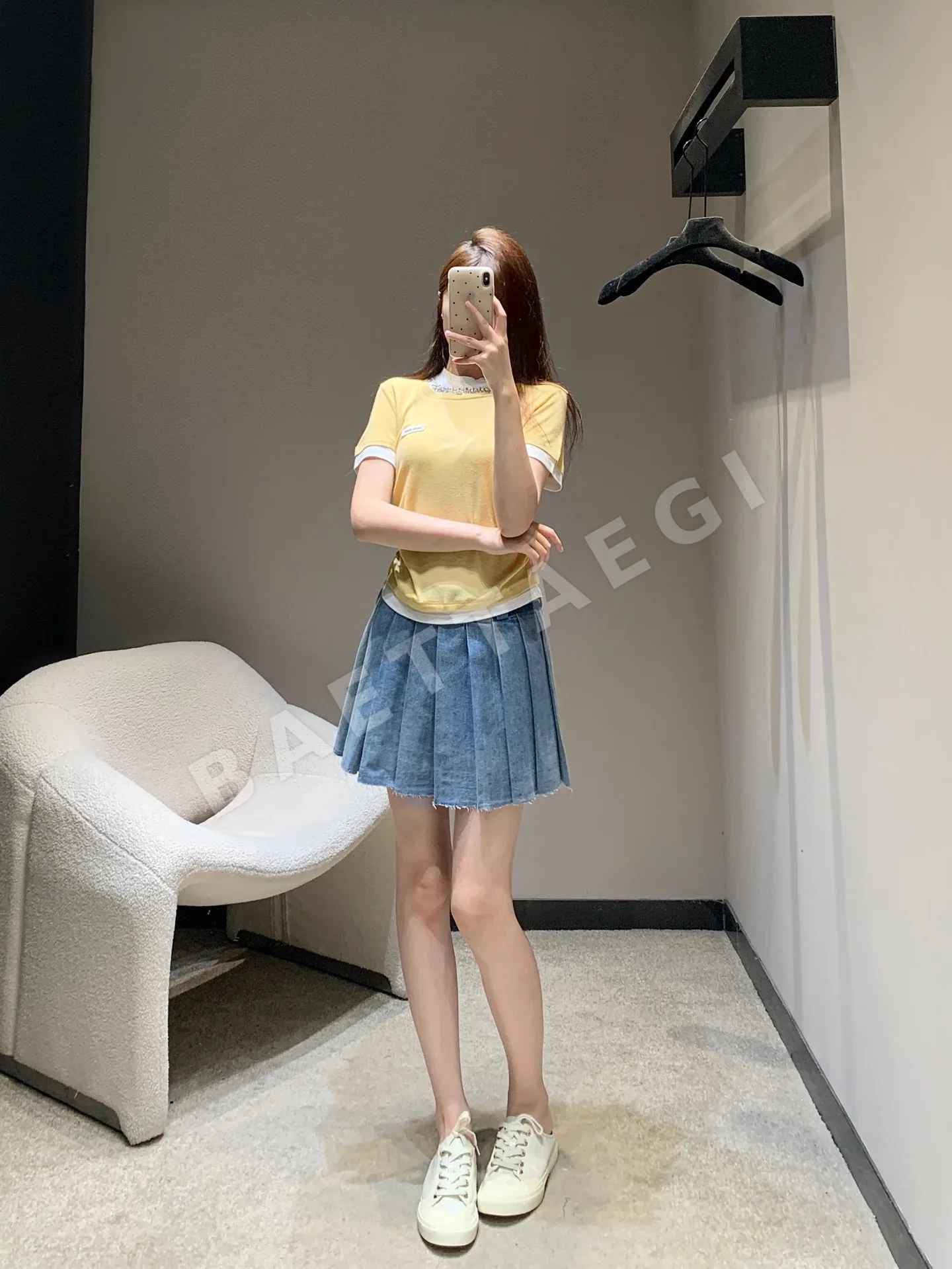 미우미우 라인스톤 넥 페이크 투피스 슬림핏 반팔 티셔츠 상세 이미지 4