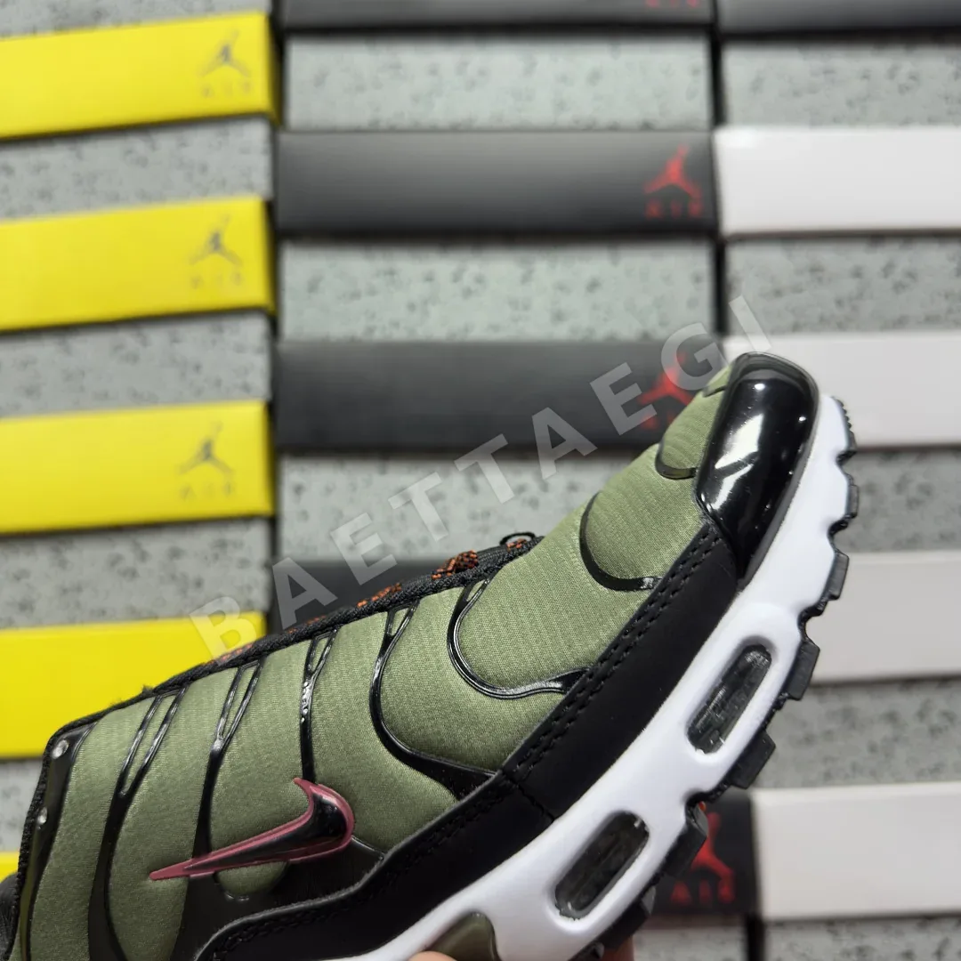 나이키 [BD] 에어 맥스 플러스 FB9722-300 201854 Nike Air Max Plus Cargo Khaki Phantom 상세 이미지 2