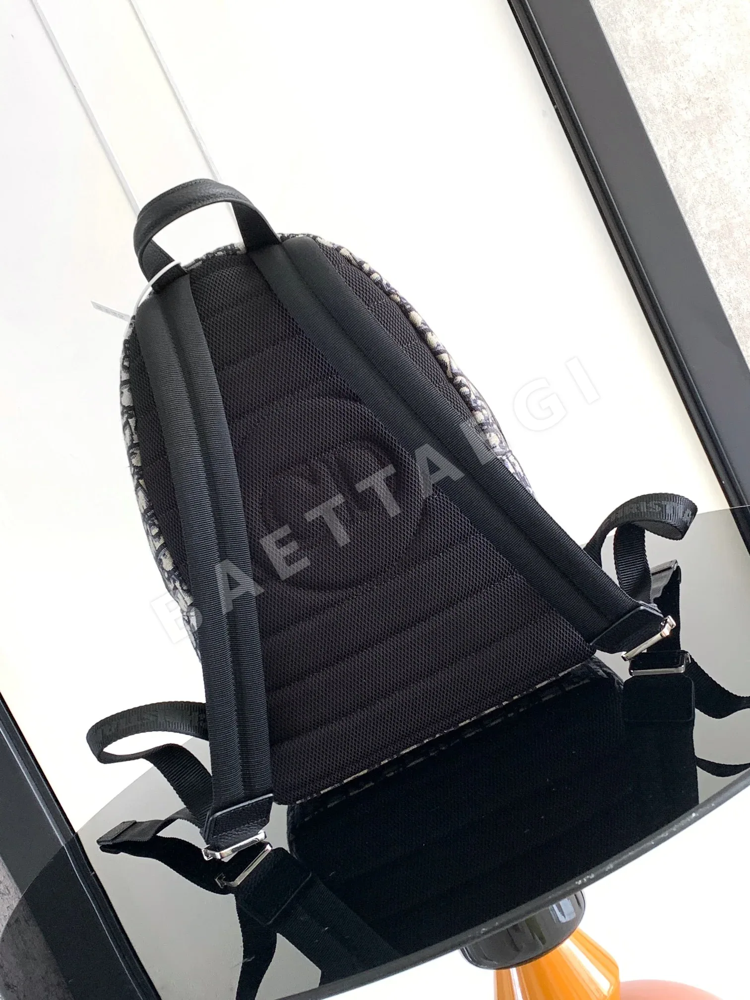 디올 오블리크 자카드 라이더 백팩 상세 이미지 3
