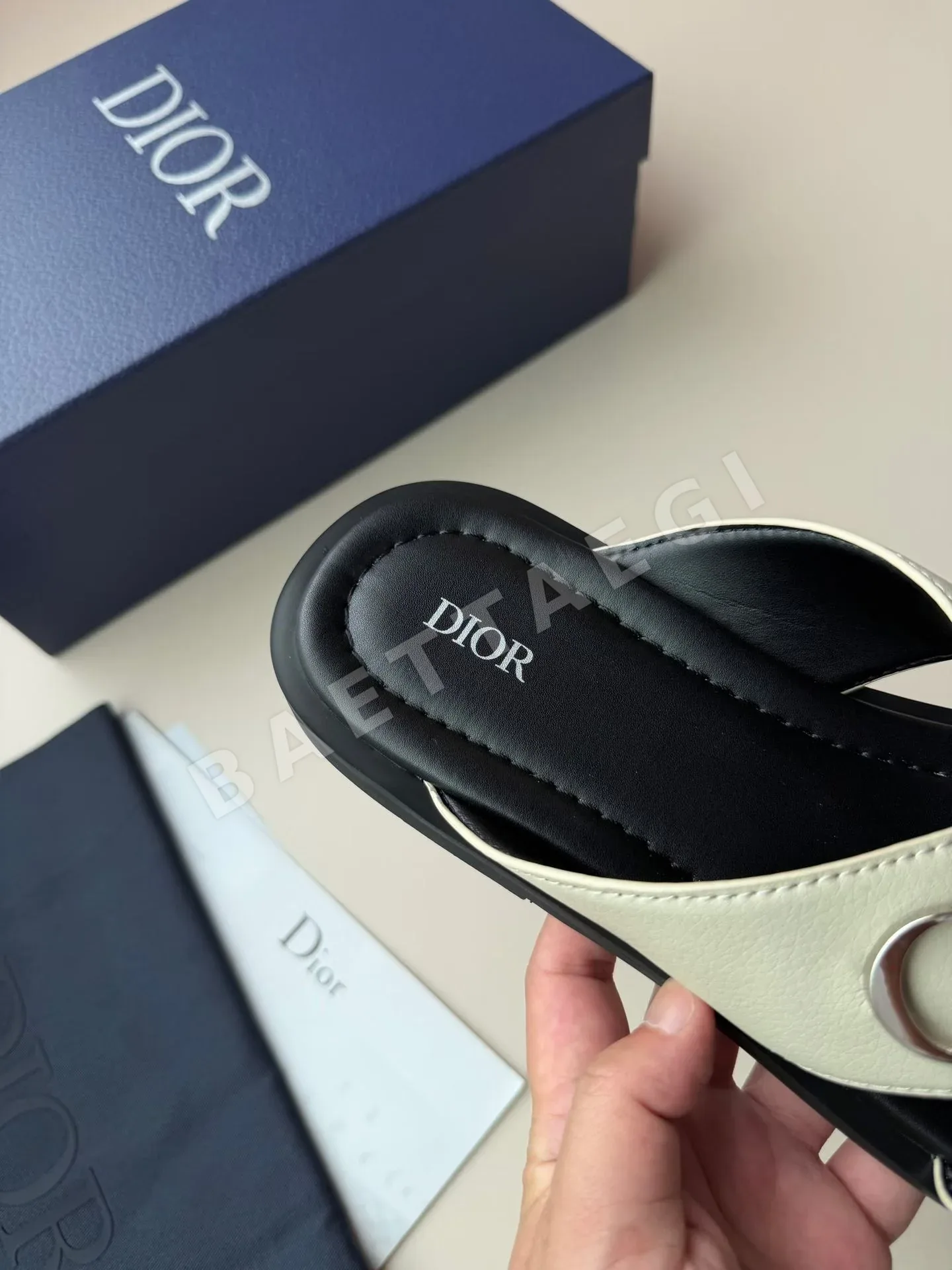 디올 알리아스 베이지 샌들 (Dior Alias Sandal) 상세 이미지 8