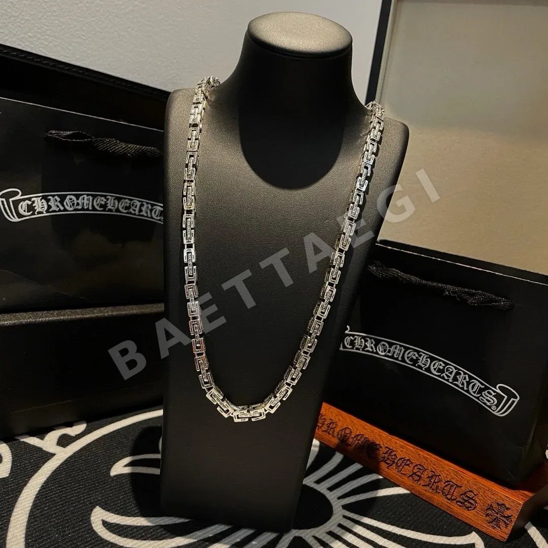 크롬하츠 크로스 엠보싱 목걸이 상세 이미지 3