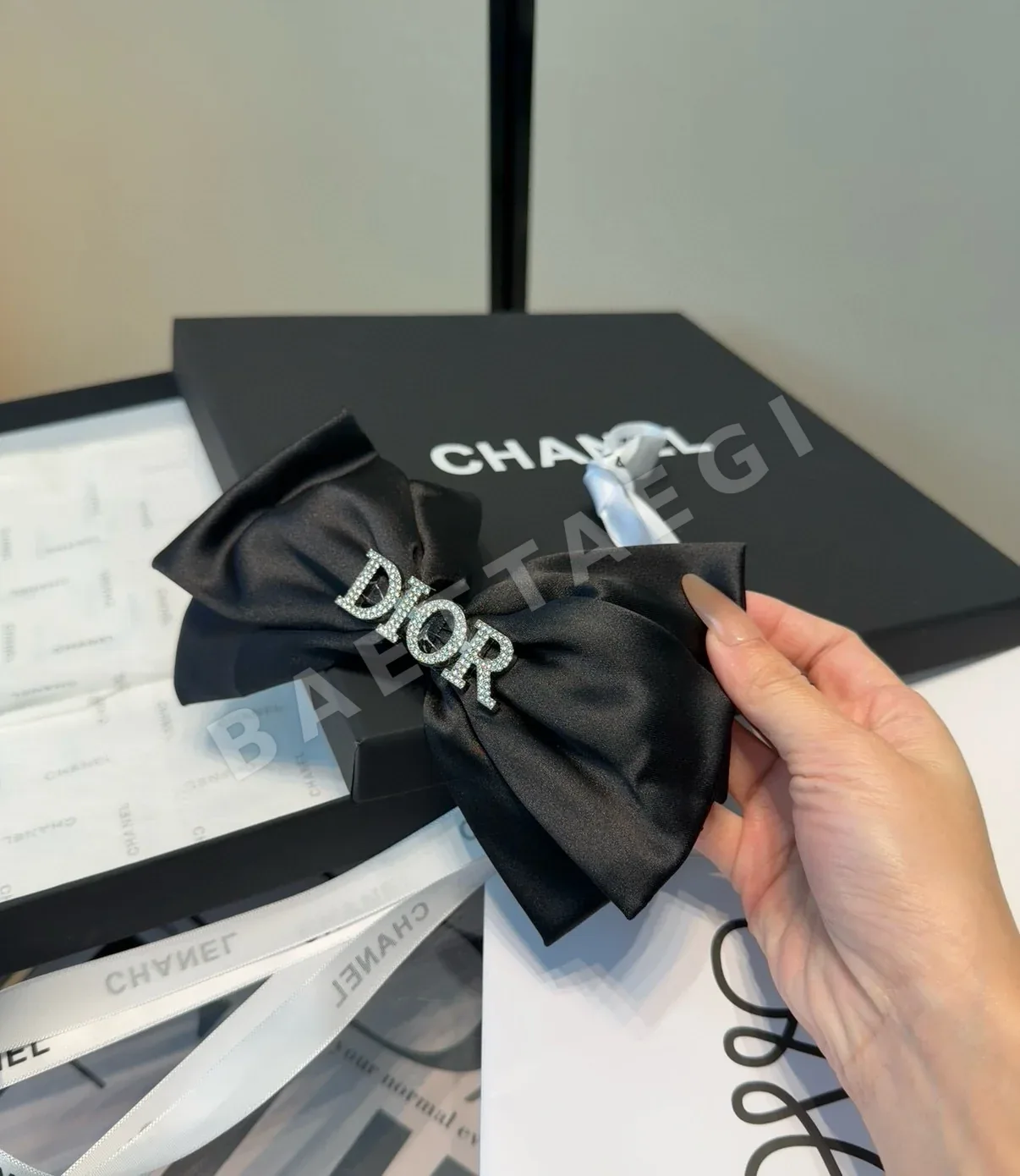 디올 CD 클립 헤어악세사리 상세 이미지 6