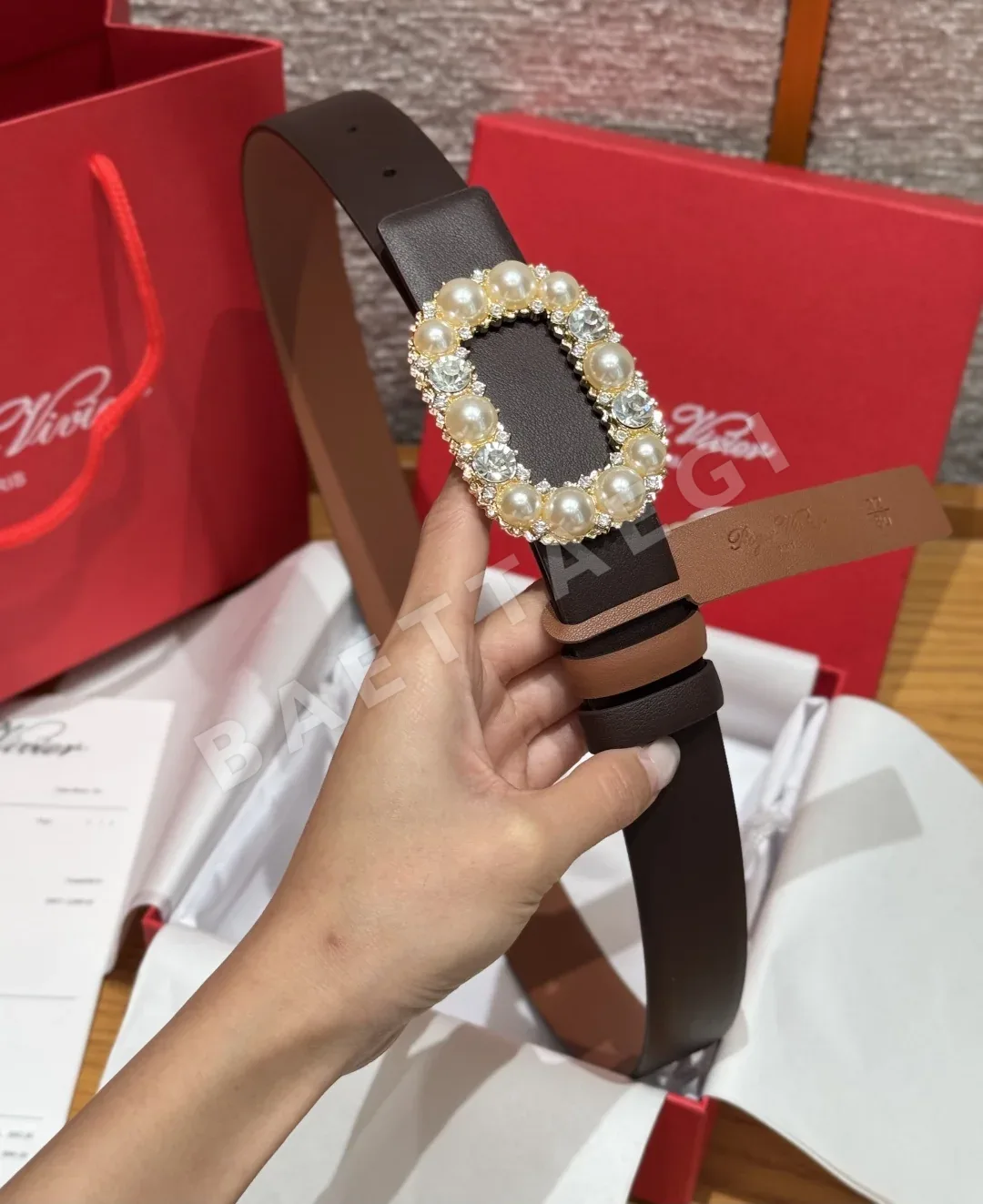 로저비비에 리버시블 소가죽 벨트 상세 이미지 3