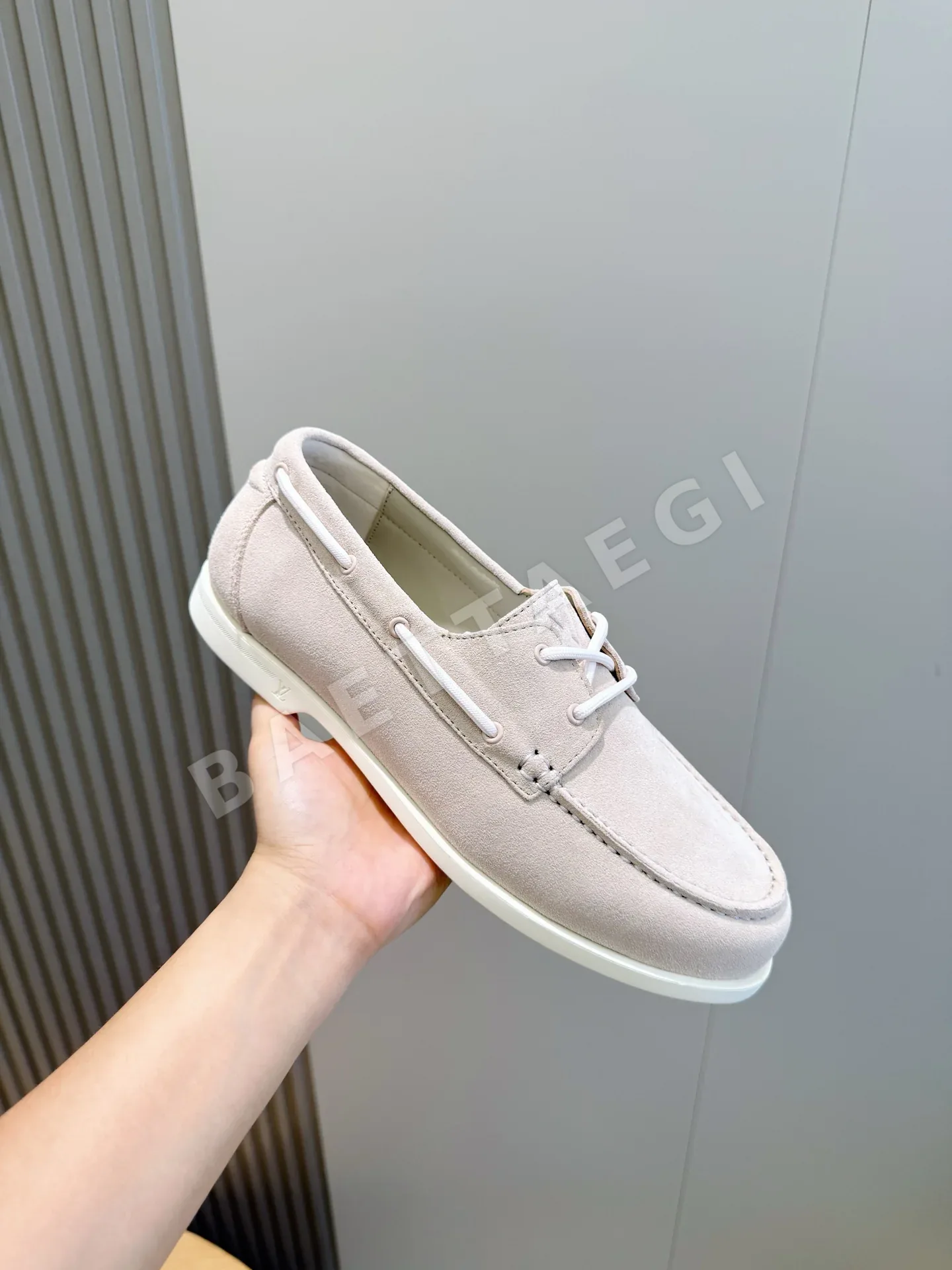 루이비통 로퍼 스웨이드 소가죽 상세 이미지 5