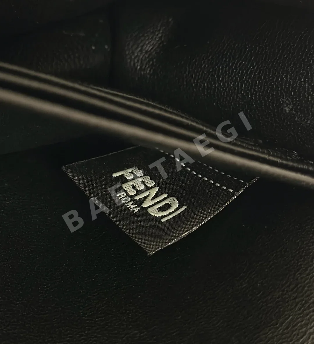 펜디 바게트 램스킨 체인 월렛 가방 8638A 상세 이미지 8