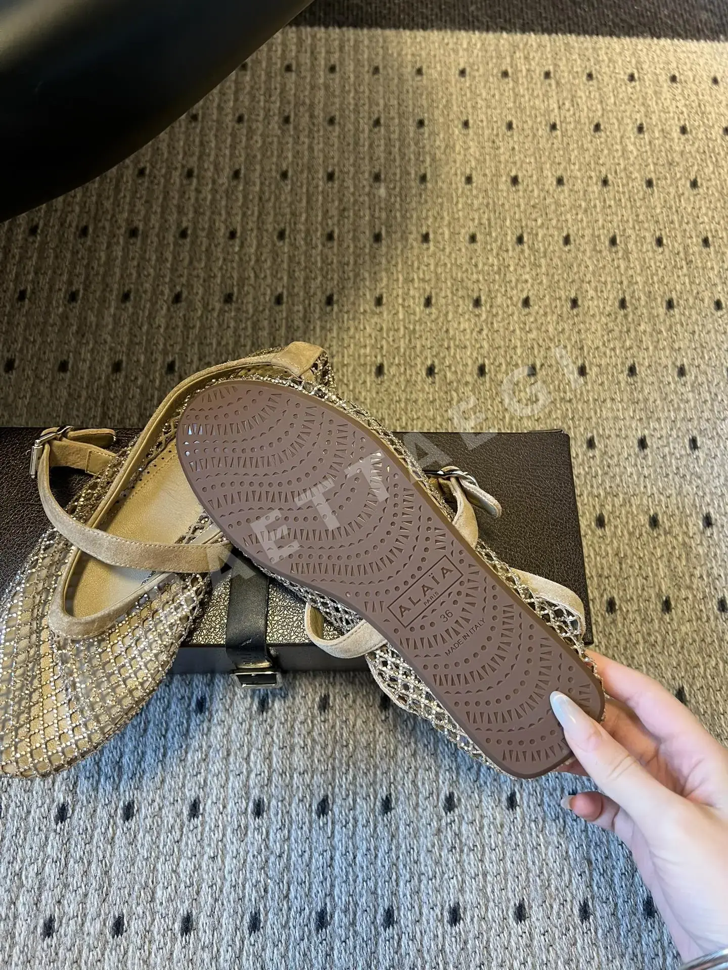알라이아 메시 직조 싱글 스트랩 메리제인 상세 이미지 4