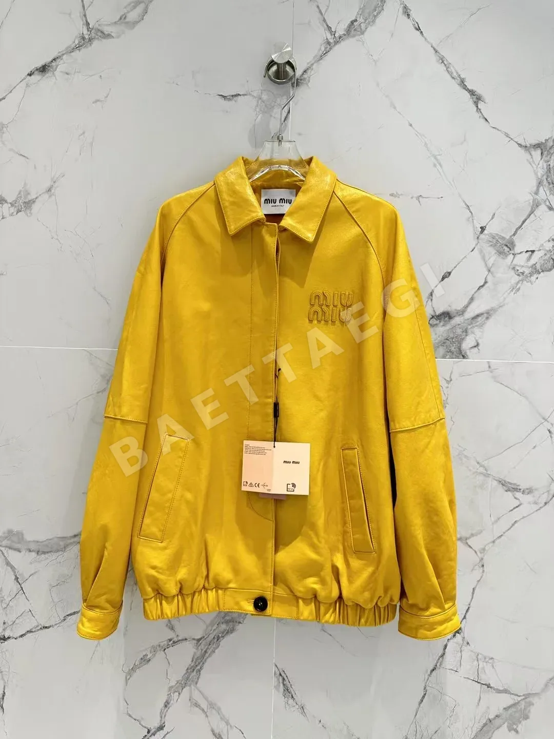 미우미우 레더 카라 자켓 194484