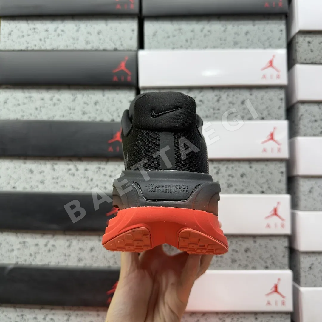 나이키 [5A] 보메로 프리미엄 HQ2050-002 201784 Nike Vomero Premium Black Bright Crimson 상세 이미지 7