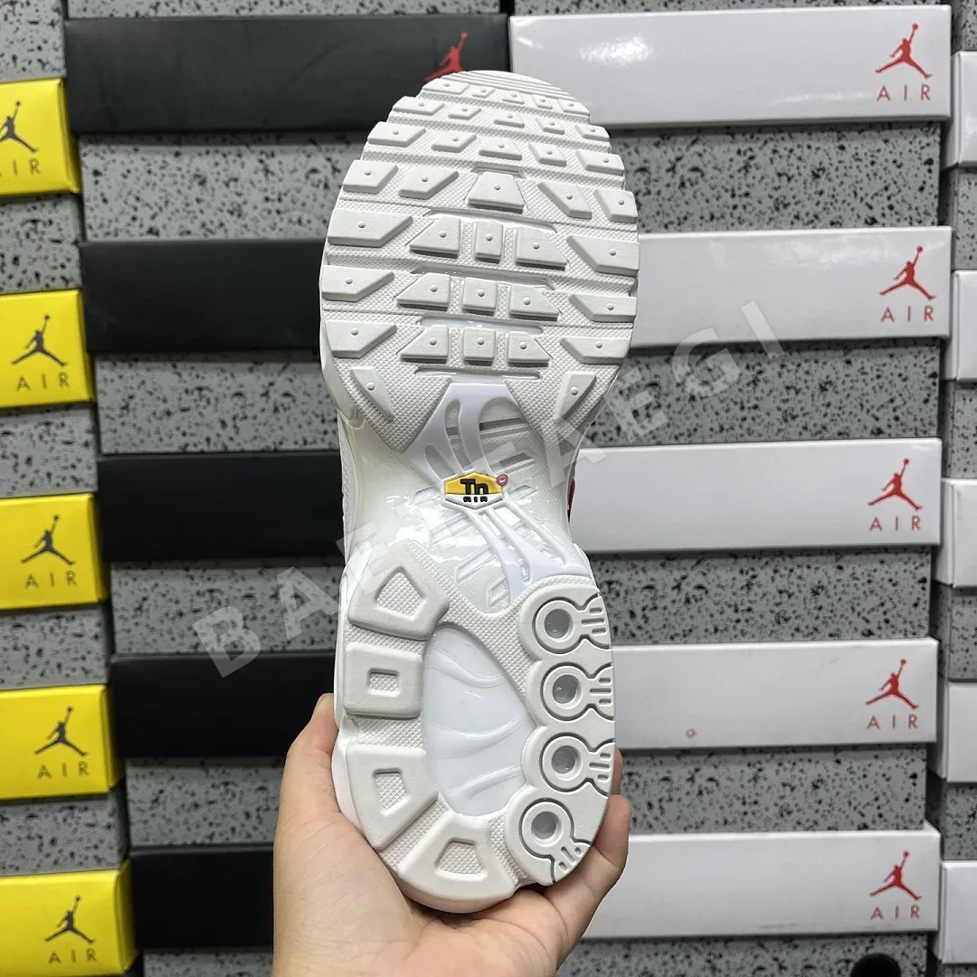나이키 [DF] 에어 맥스 플러스 DA1472-100 201695 Nike Air Max Plus Supreme White 상세 이미지 6