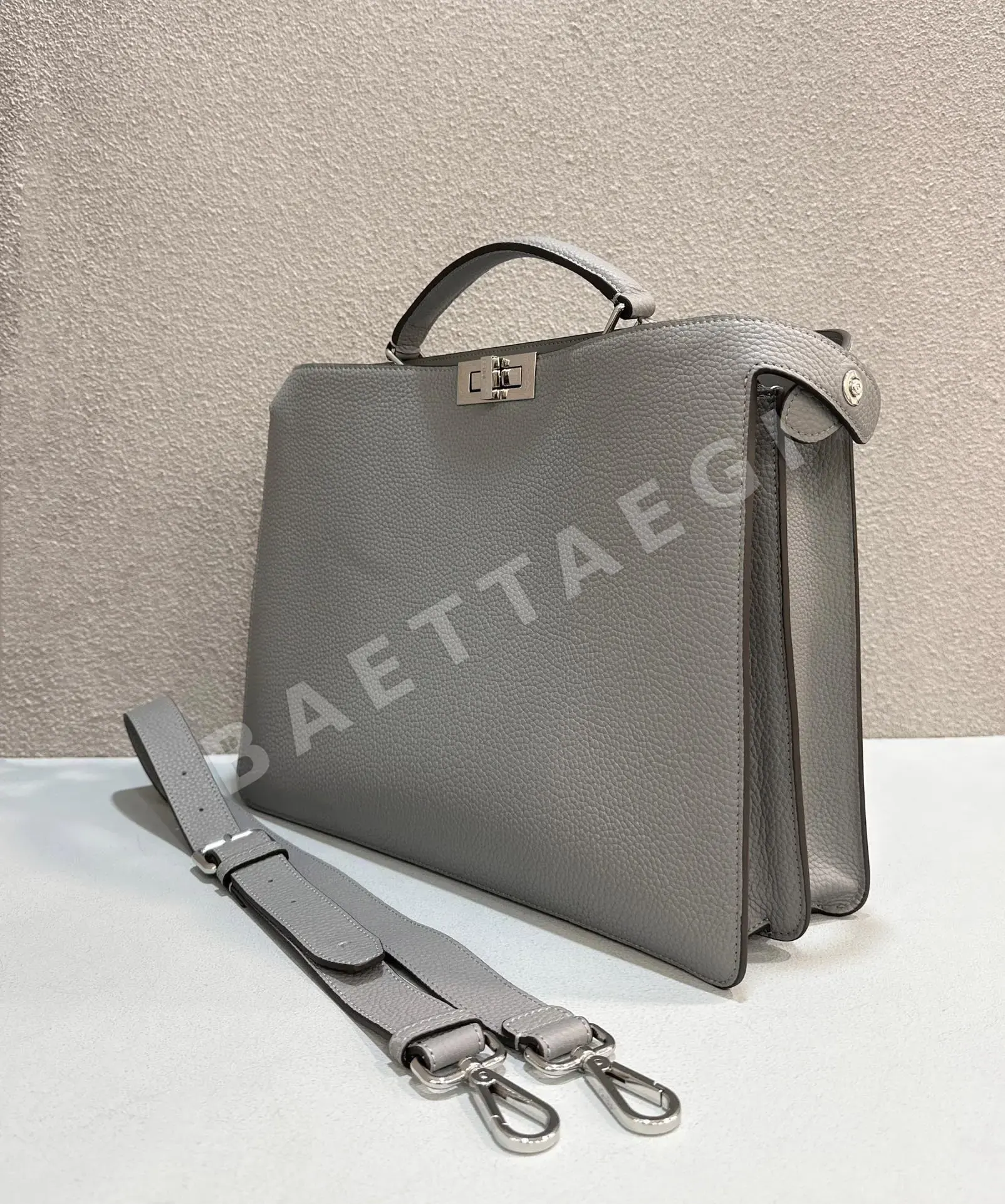 펜디 피카부 아이씨유 남성 핸드백 상세 이미지 3