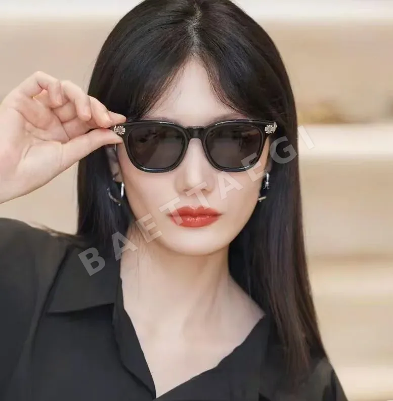 크롬하츠 18K 도금 크로스 로고 선글라스 상세 이미지 2