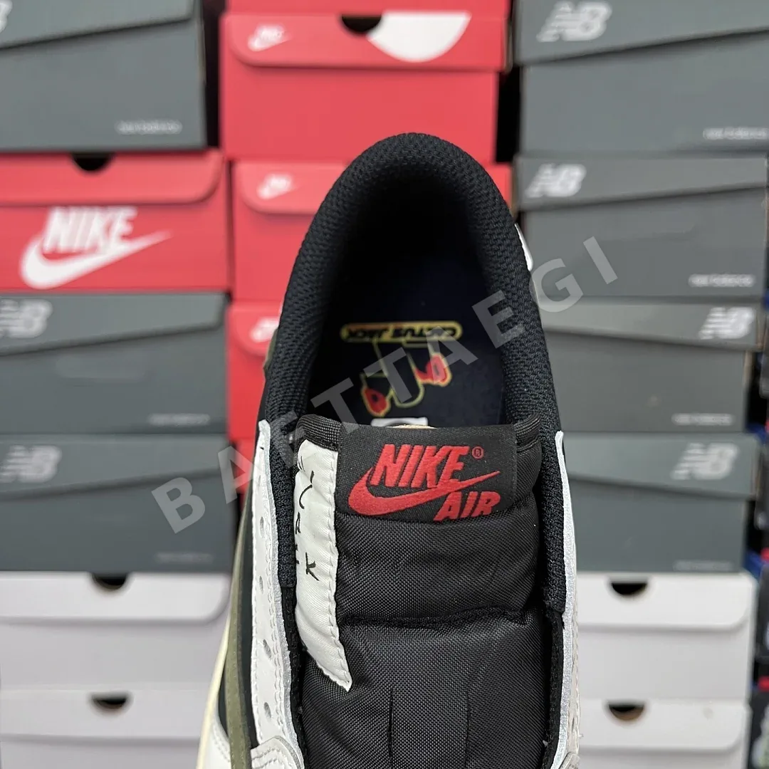 나이키 [FK] DZ4137-106 201833 Nike Travis Scott Olive 5.0 상세 이미지 6