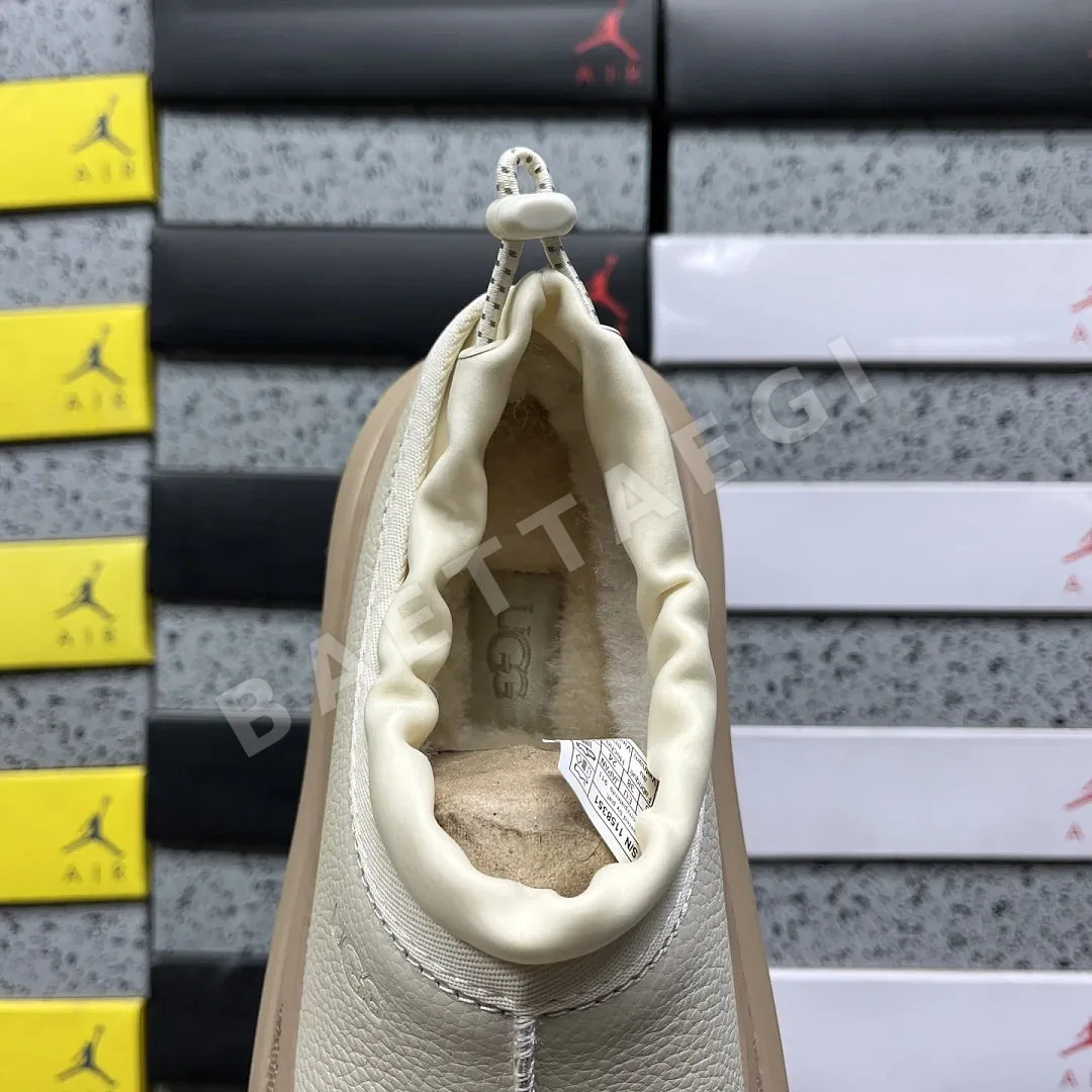 어그 [OT] 화이트 209032 UGG 상세 이미지 6