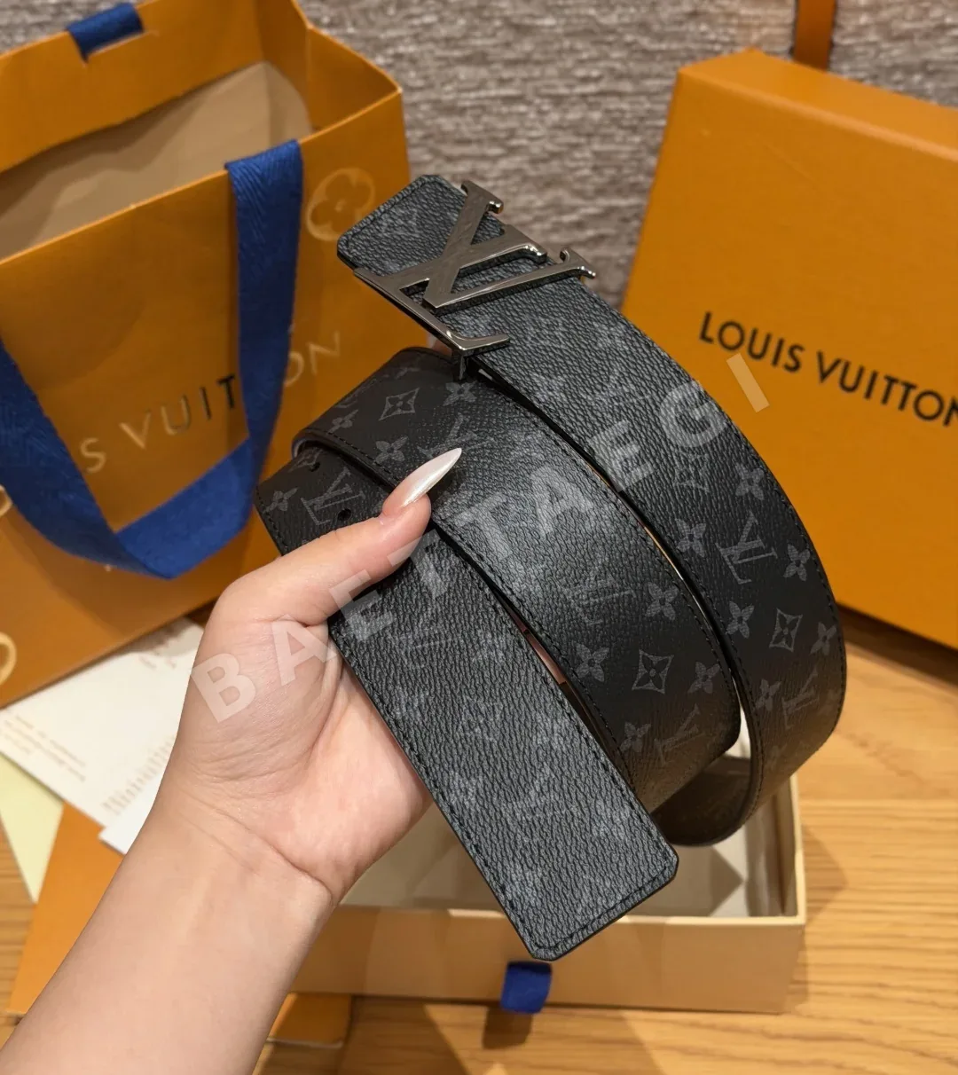 루이비통 이니셜 40mm 리버시블 벨트 상세 이미지 2