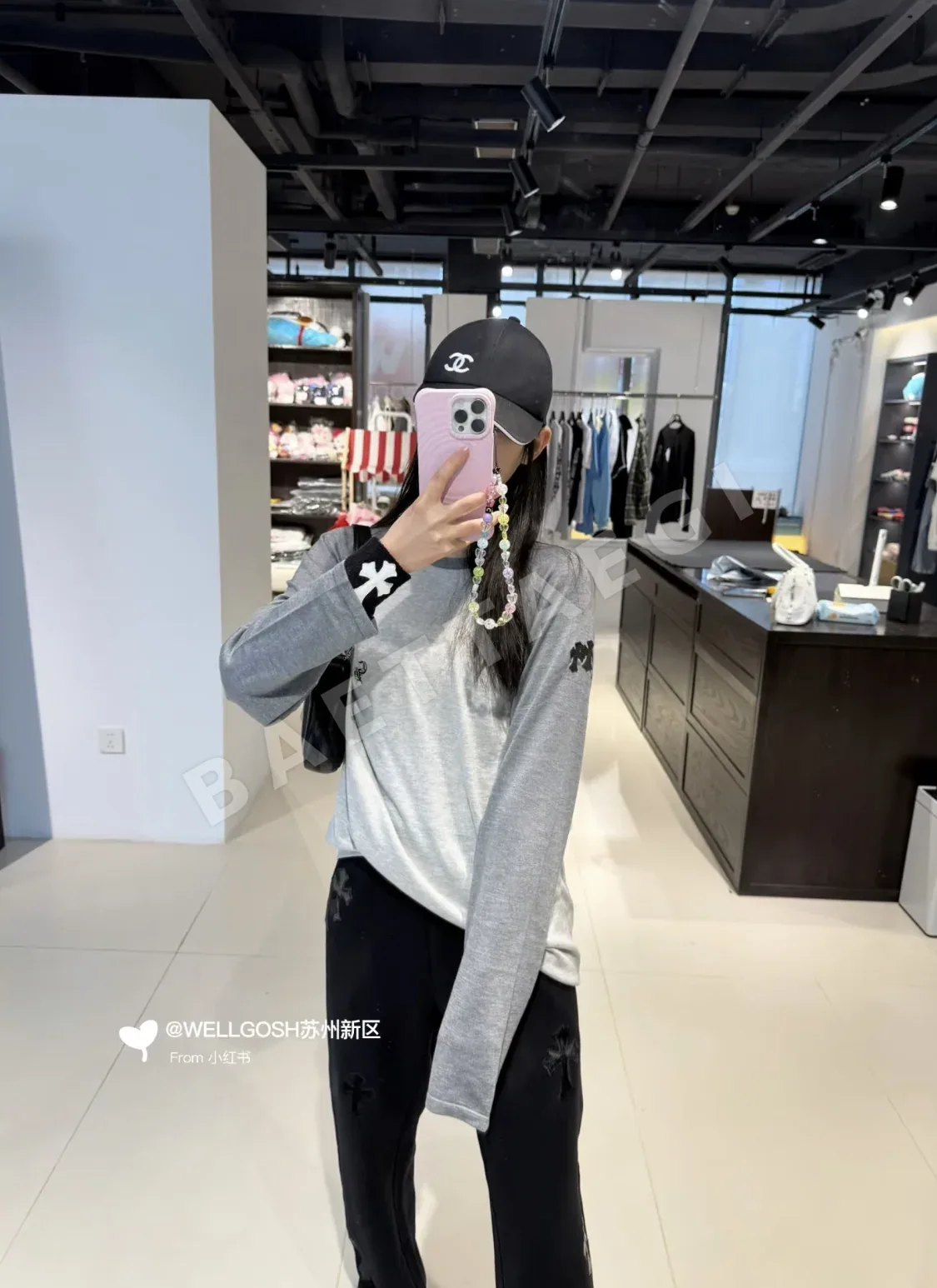 크롬하츠 자수 오버핏 블랙 긴팔 니트 여성의류 레플리카 46353