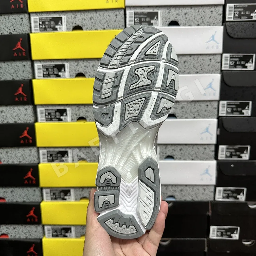 아식스 [TOP] 젤 카야노 14 1202A056-021 200259 Asics Gel-Kayano 14 Cloud Grey 상세 이미지 9