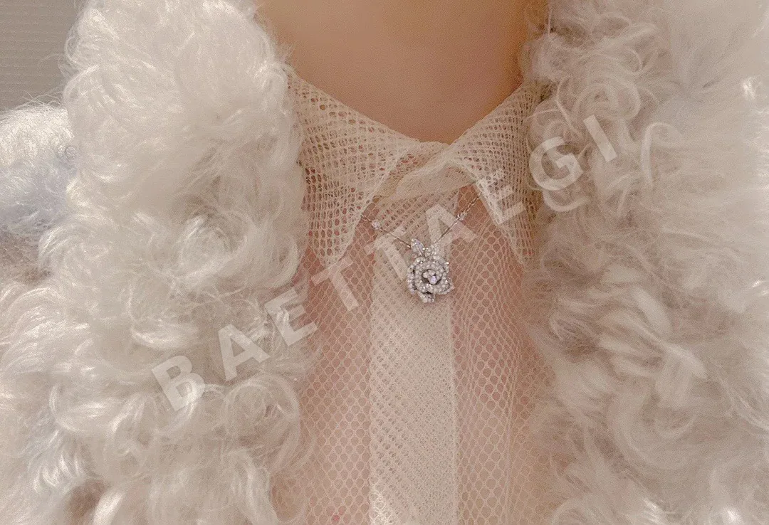 디올 장미 모티브 다이아몬드 스털링 실버 목걸이 상세 이미지 3