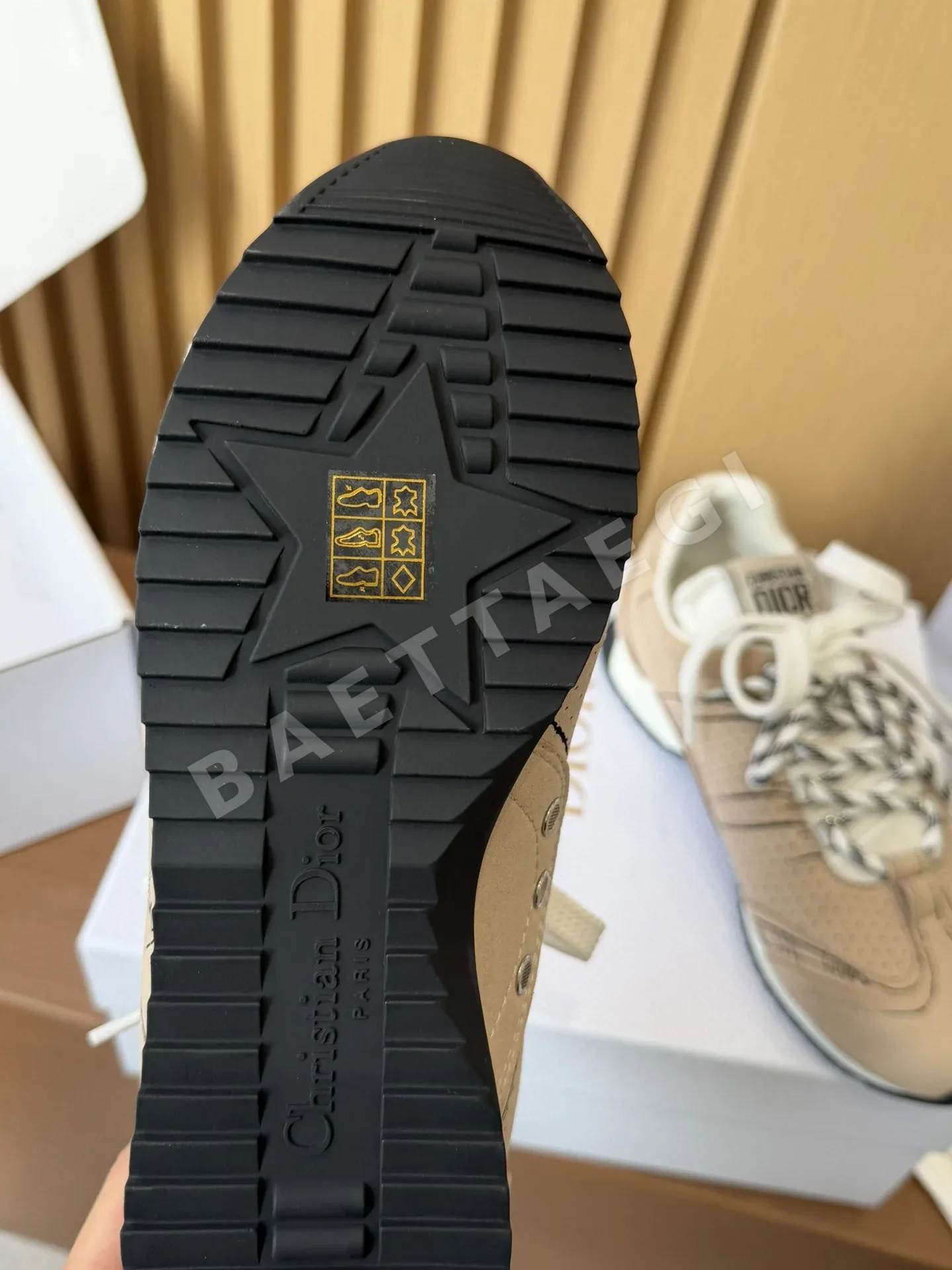 디올 스케치 그래피티 트레이닝화 8599 상세 이미지 9