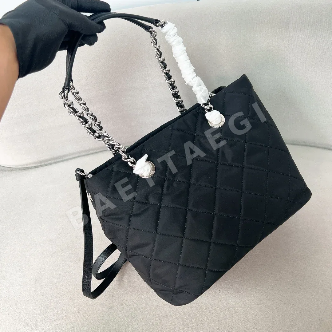 프라다 빈티지 블랙 퀼팅 체인 토트백 1BD650 상세 이미지 3