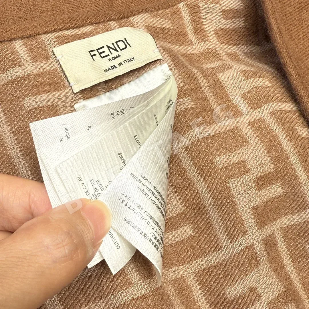 펜디 더블F 리버시블 양모 케이프 여성 의류 상세 이미지 6