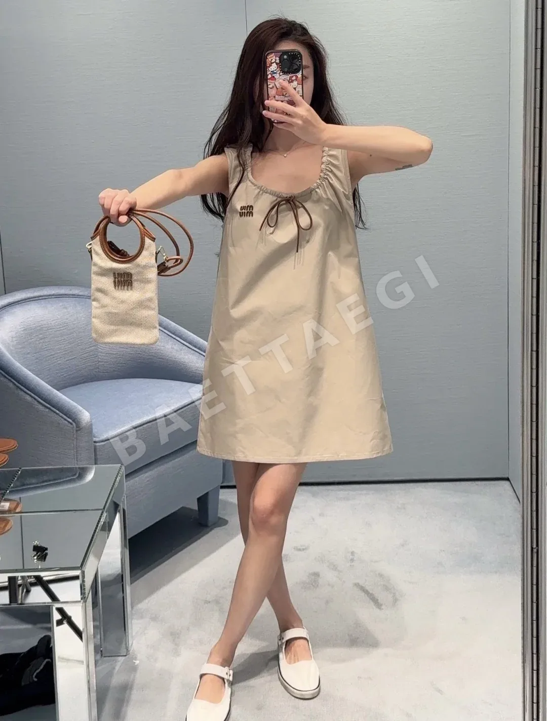 미우미우 컬러 블록 가죽 라벨 베이지 조끼 원피스 상세 이미지 5